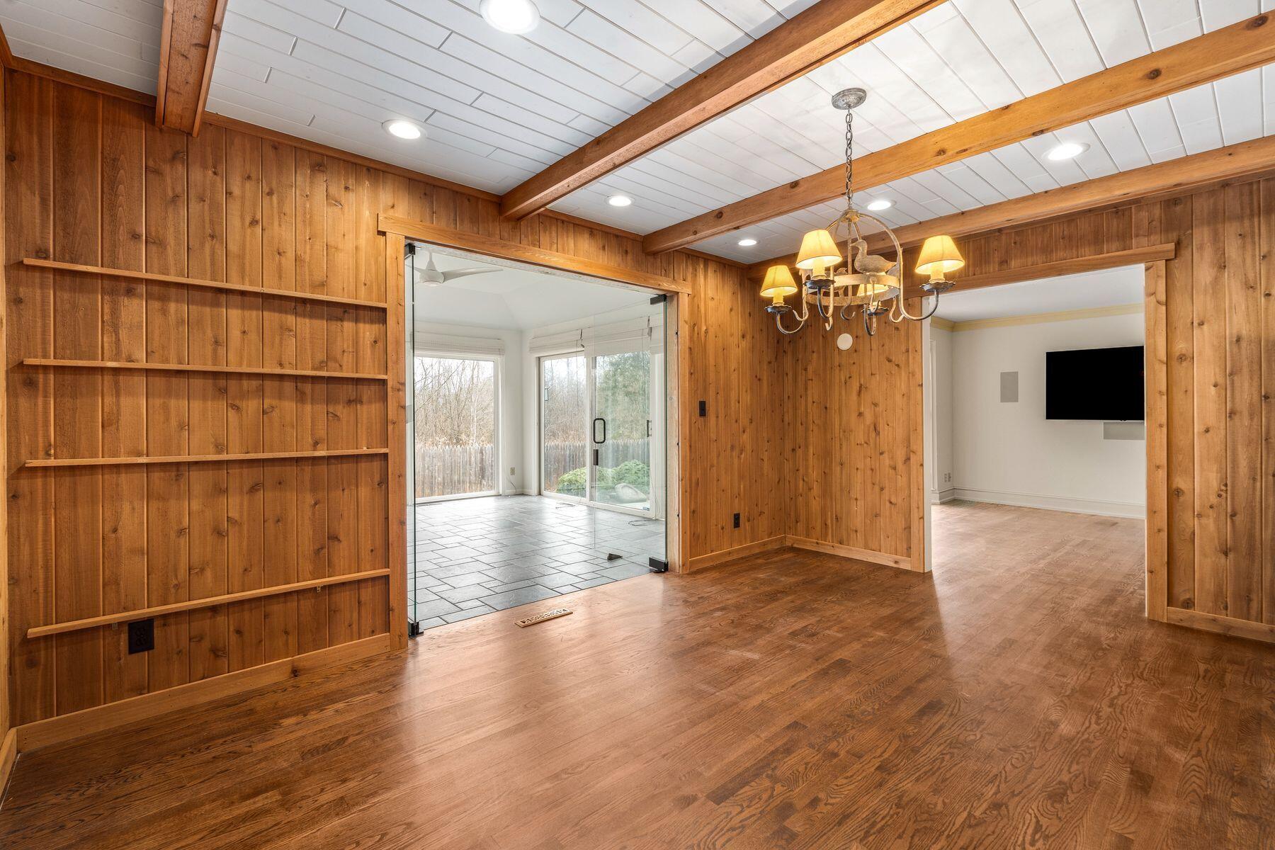 938 W Shaker Cir