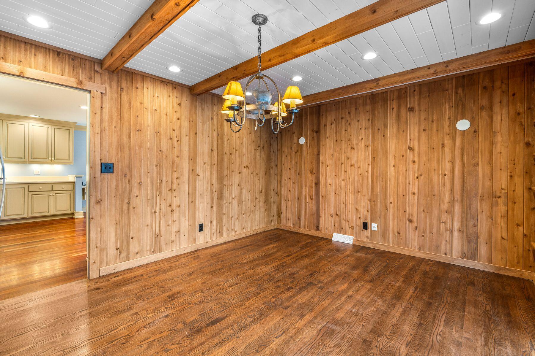938 W Shaker Cir