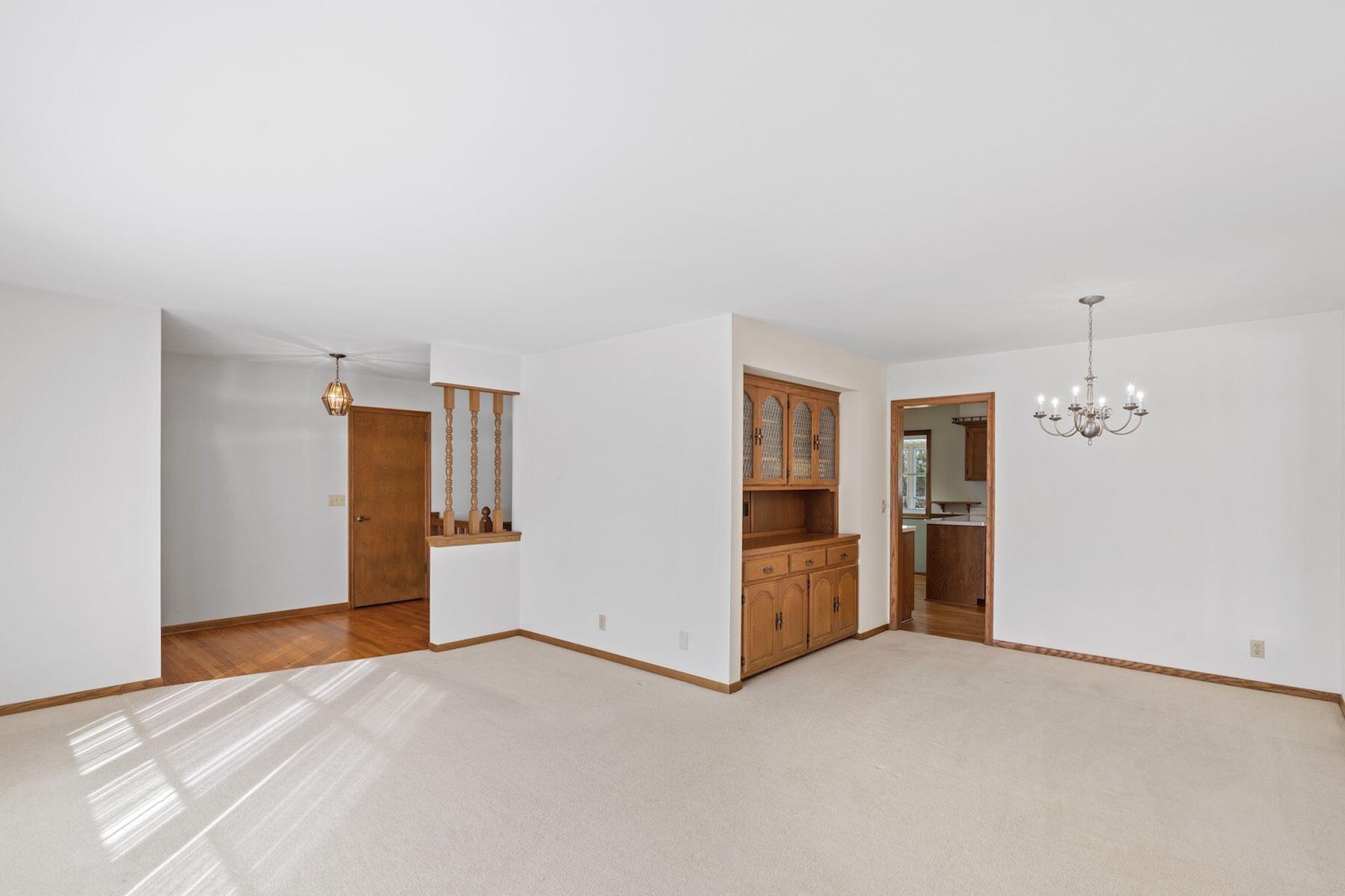 664 Aberdeen Cir