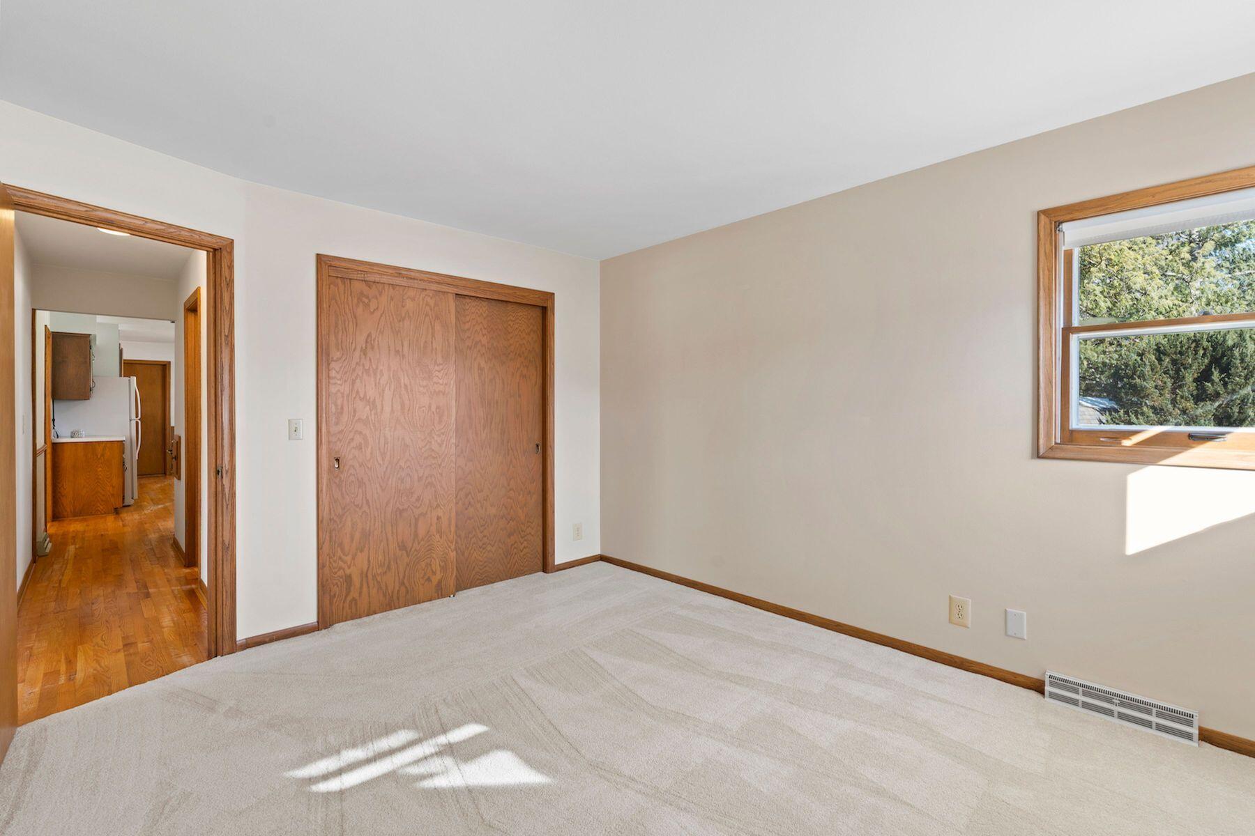 664 Aberdeen Cir