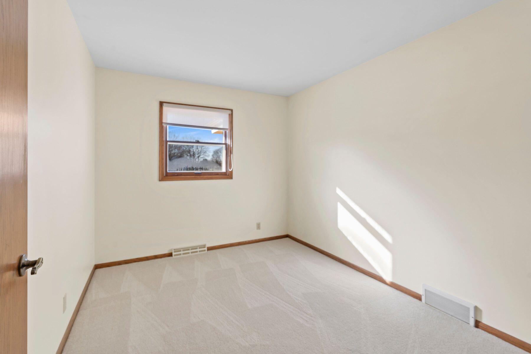 664 Aberdeen Cir