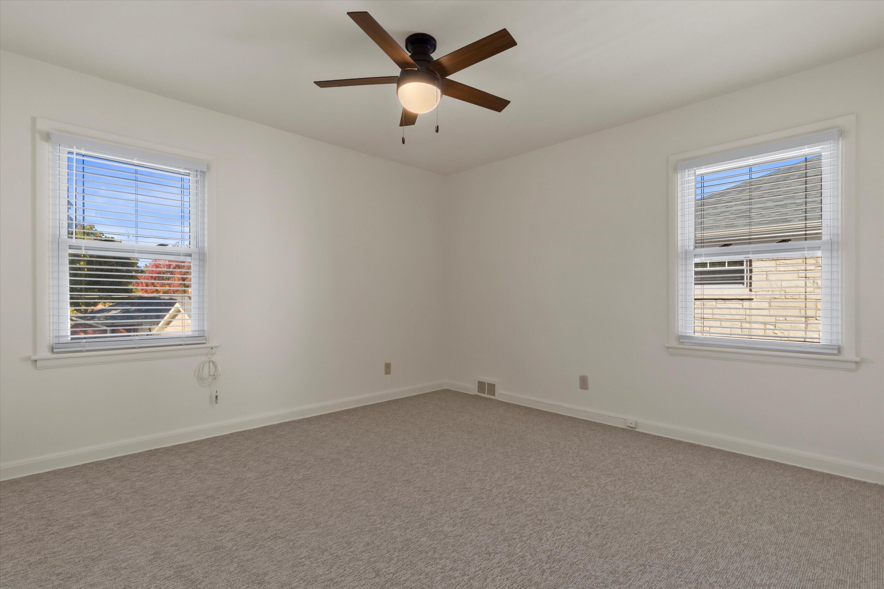 8746 Parkview Ct
