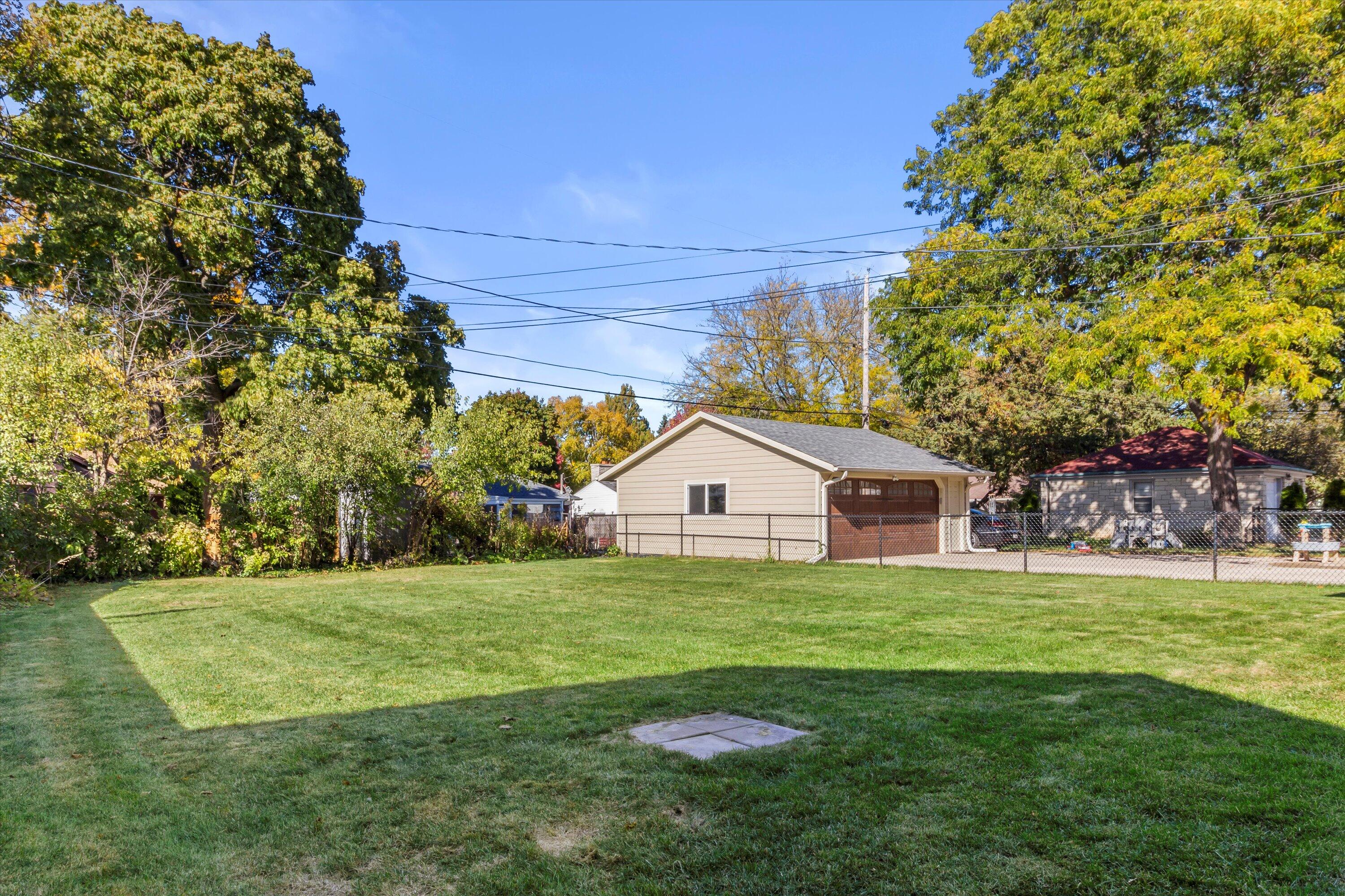 8746 Parkview Ct