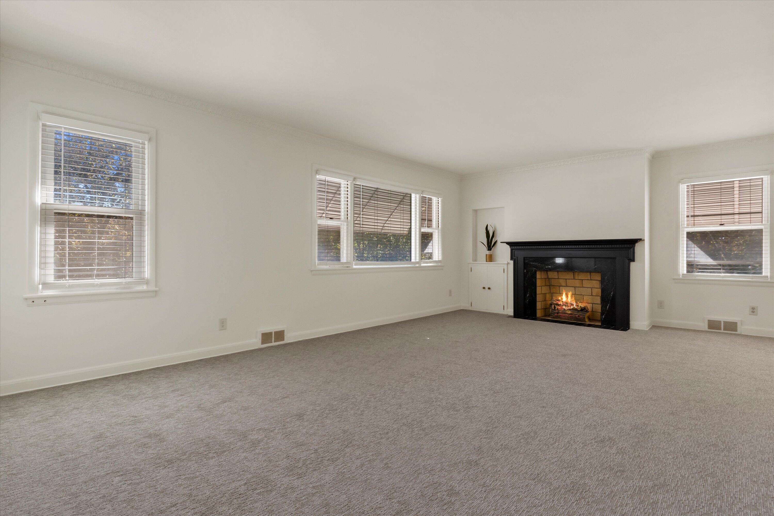 8746 Parkview Ct