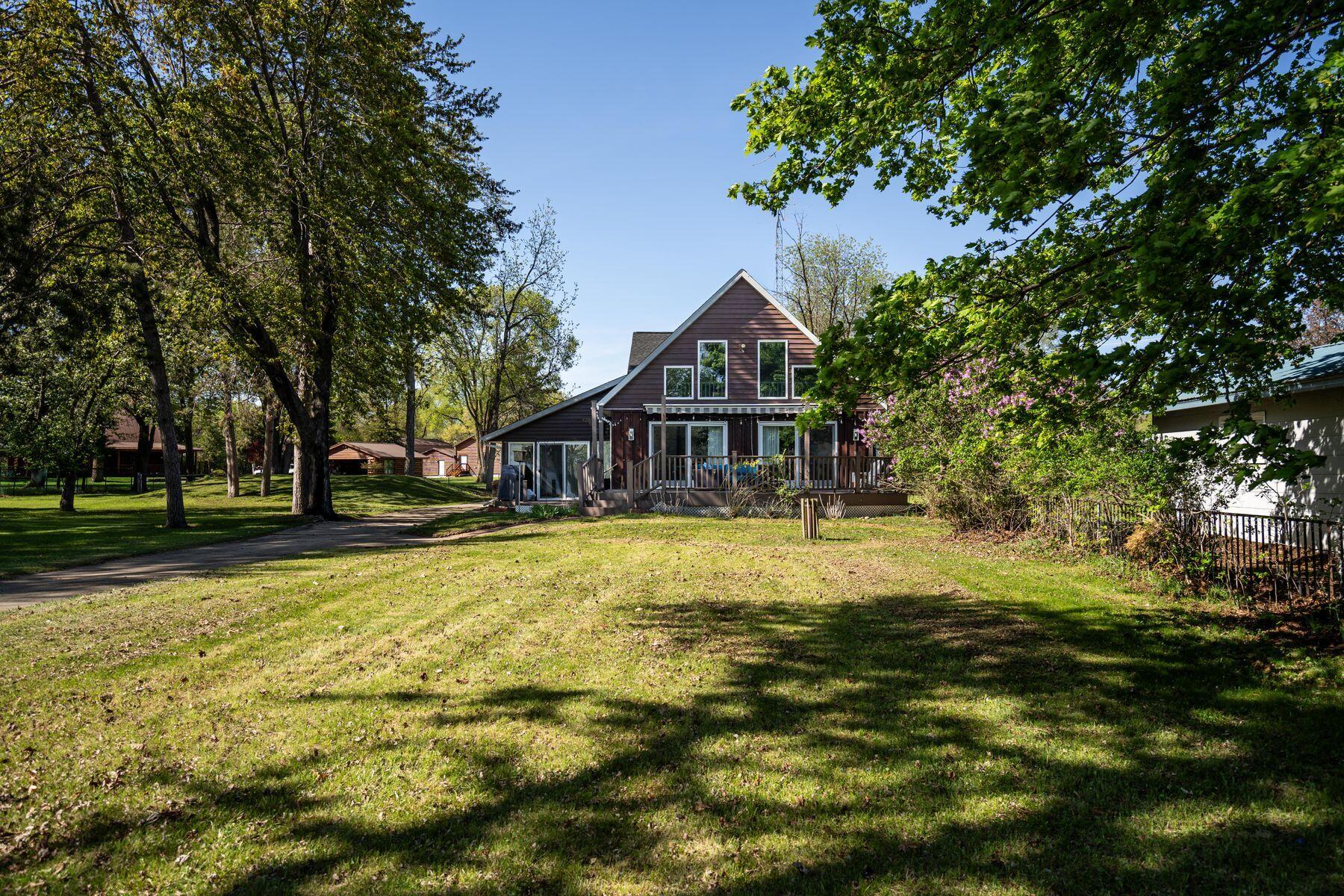 W475 Huron Bay Dr