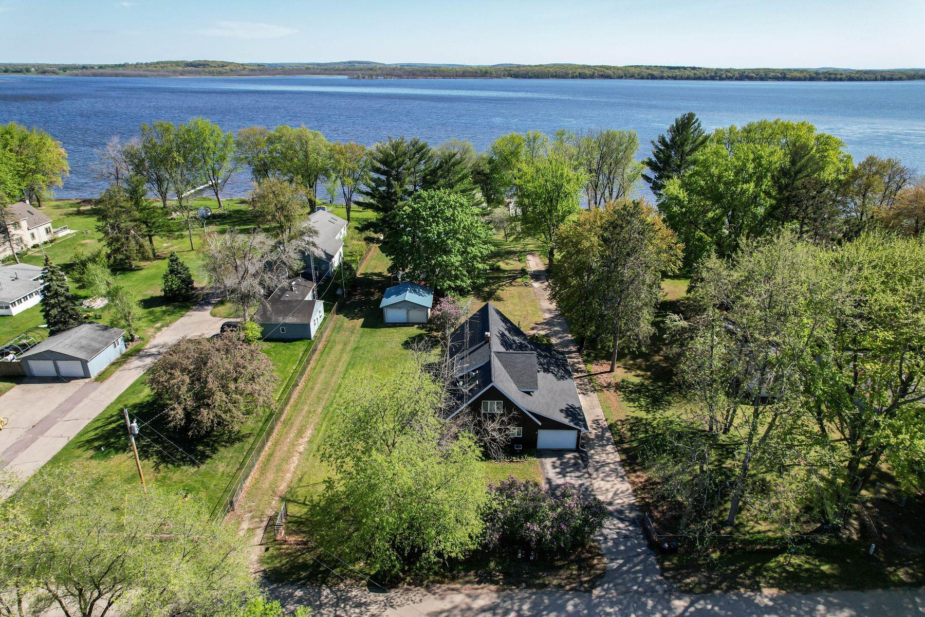 W475 Huron Bay Dr