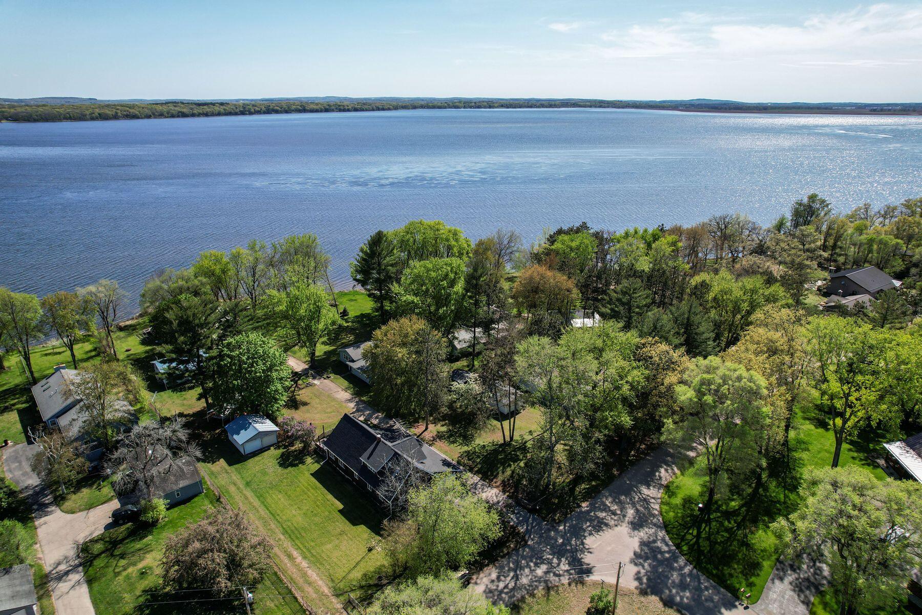 W475 Huron Bay Dr