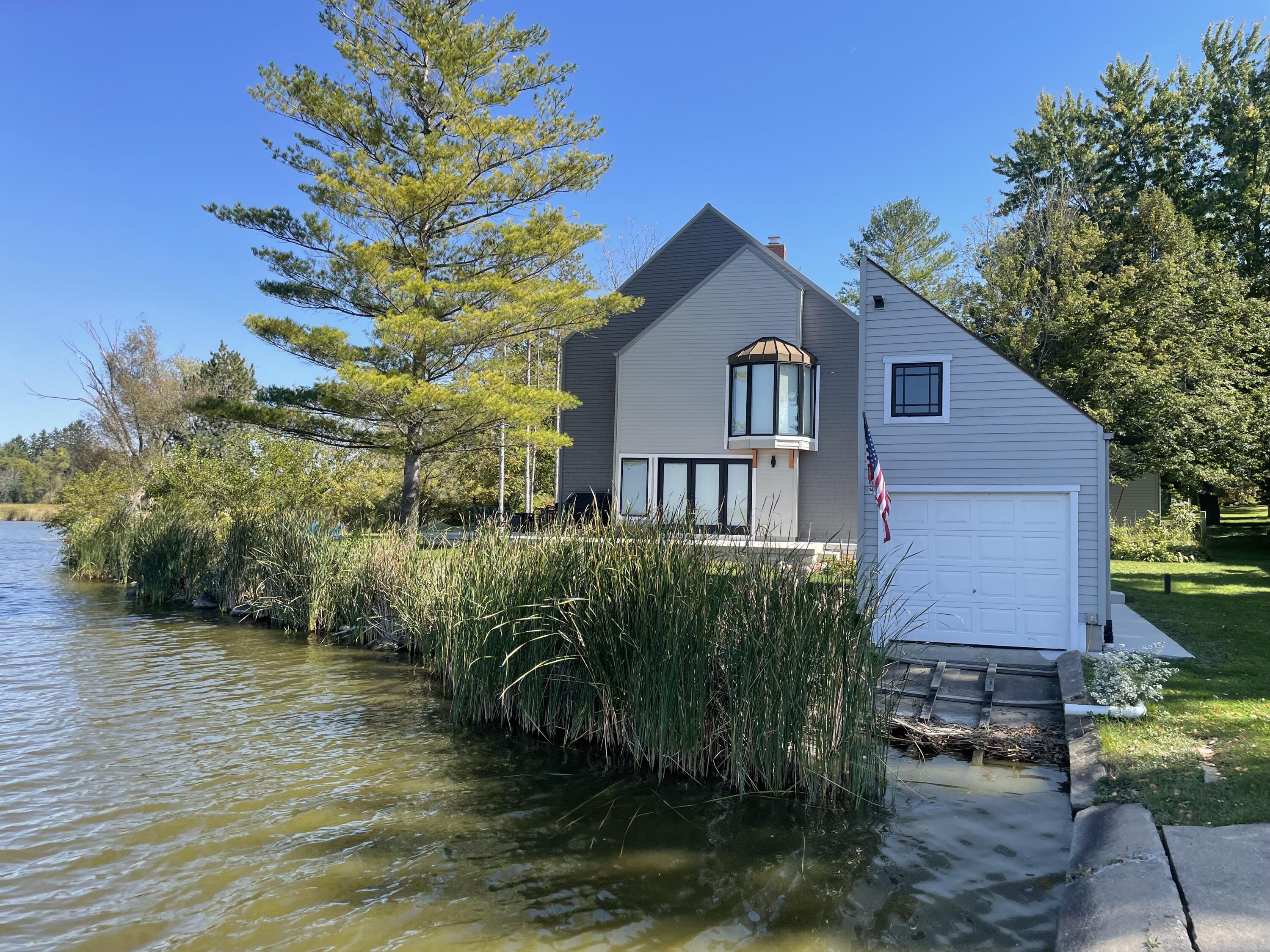 N5077 Lake Dr