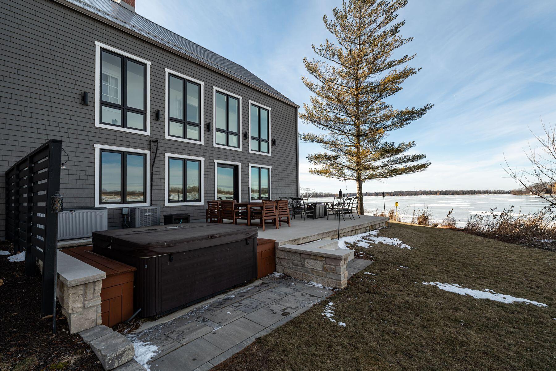 N5077 Lake Dr
