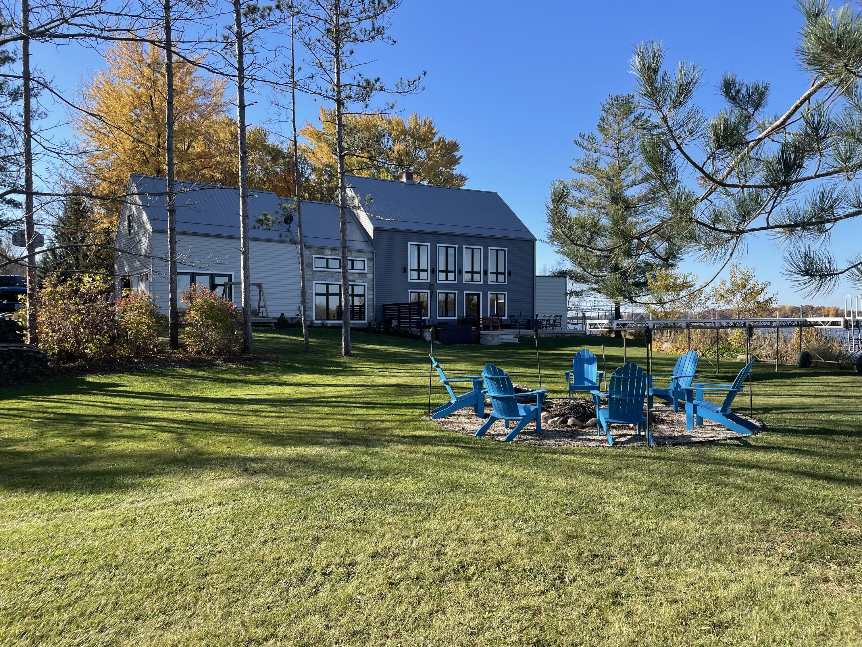 N5077 Lake Dr