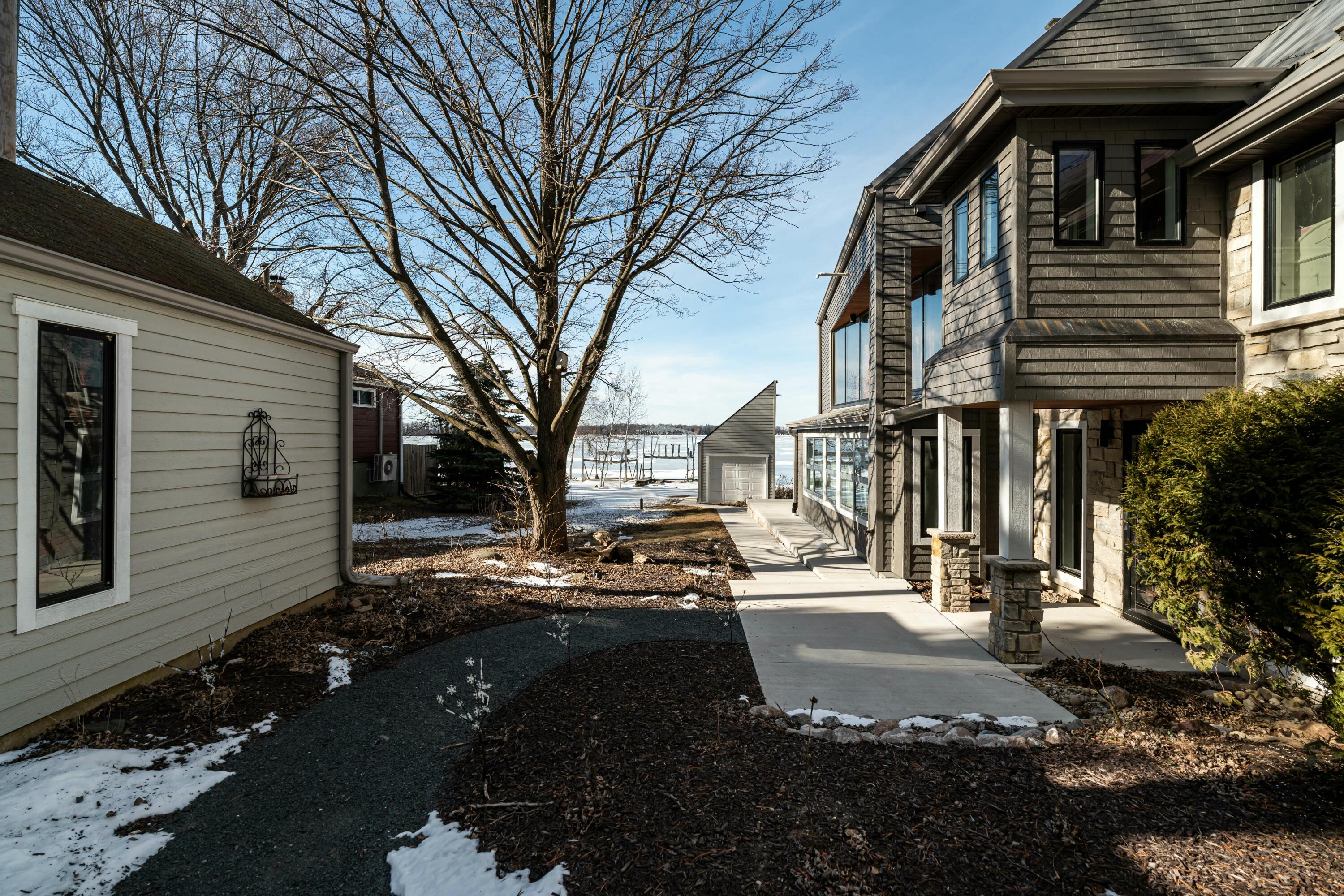 N5077 Lake Dr