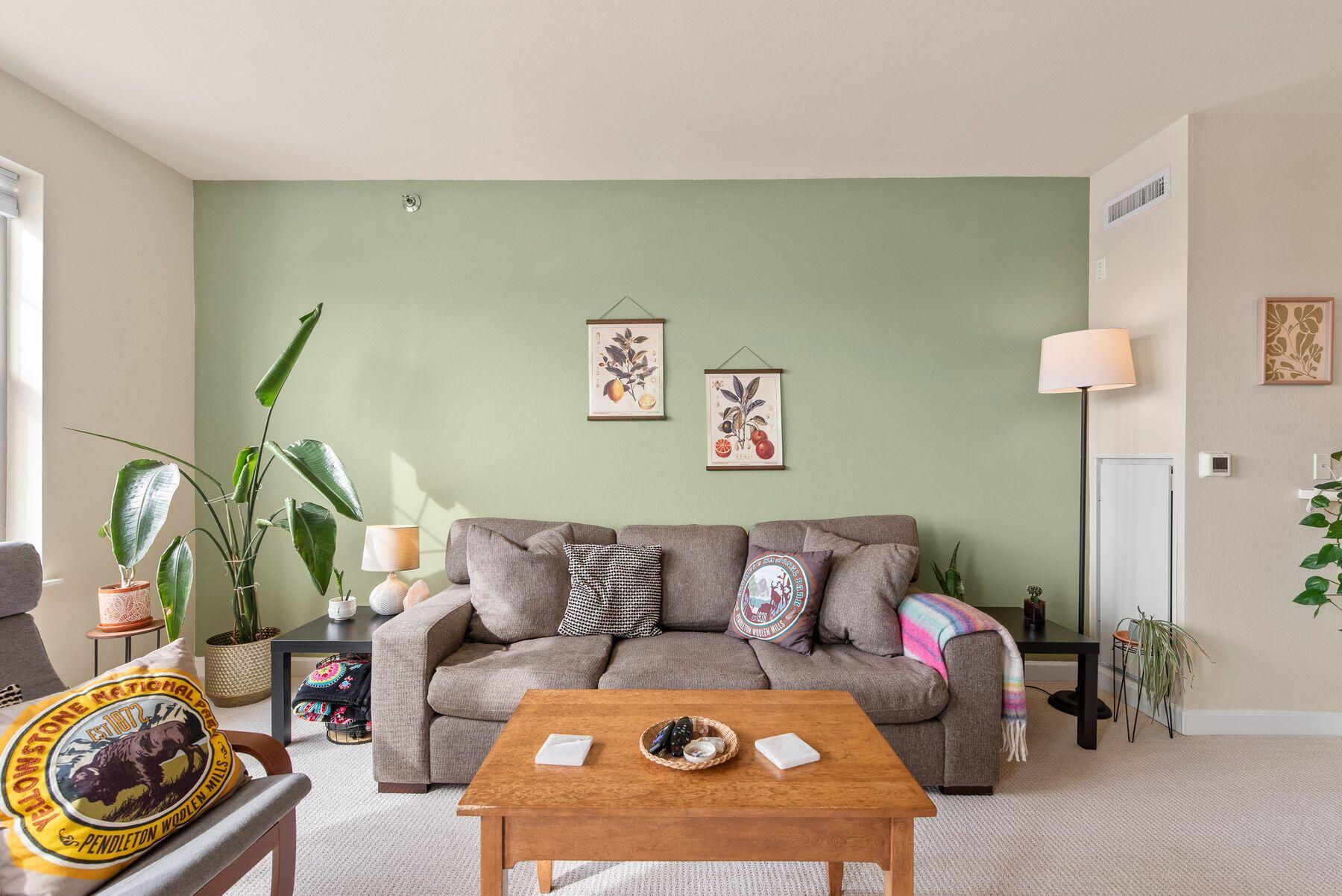 4110 S Lake Dr