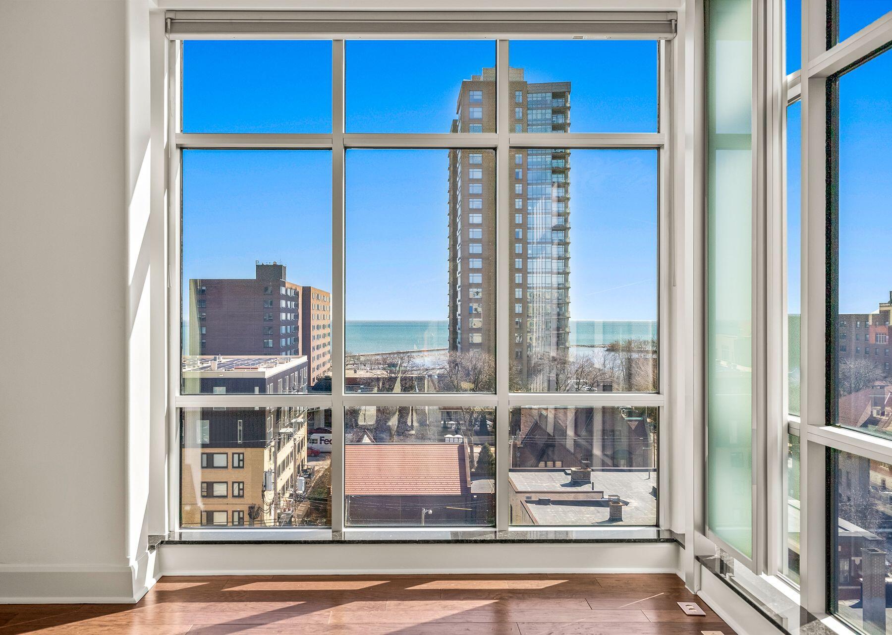 1550 E Royall Pl