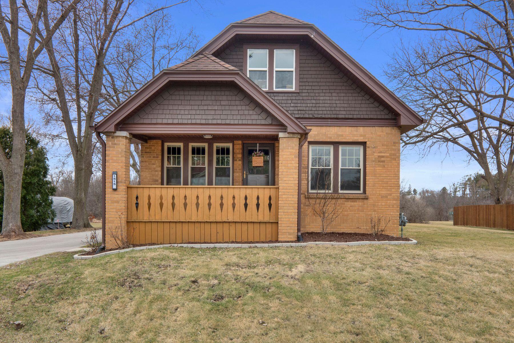1515 S Calhoun Rd