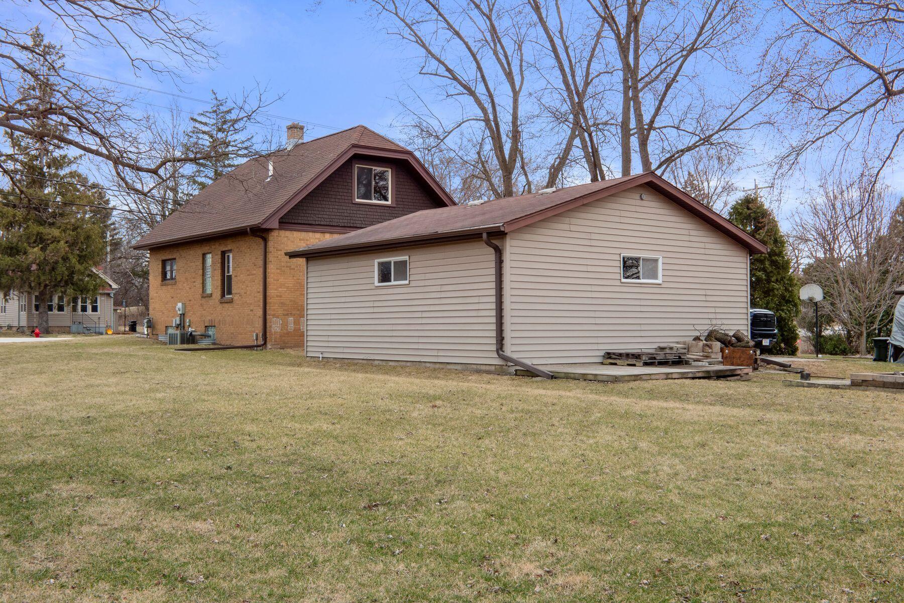 1515 S Calhoun Rd