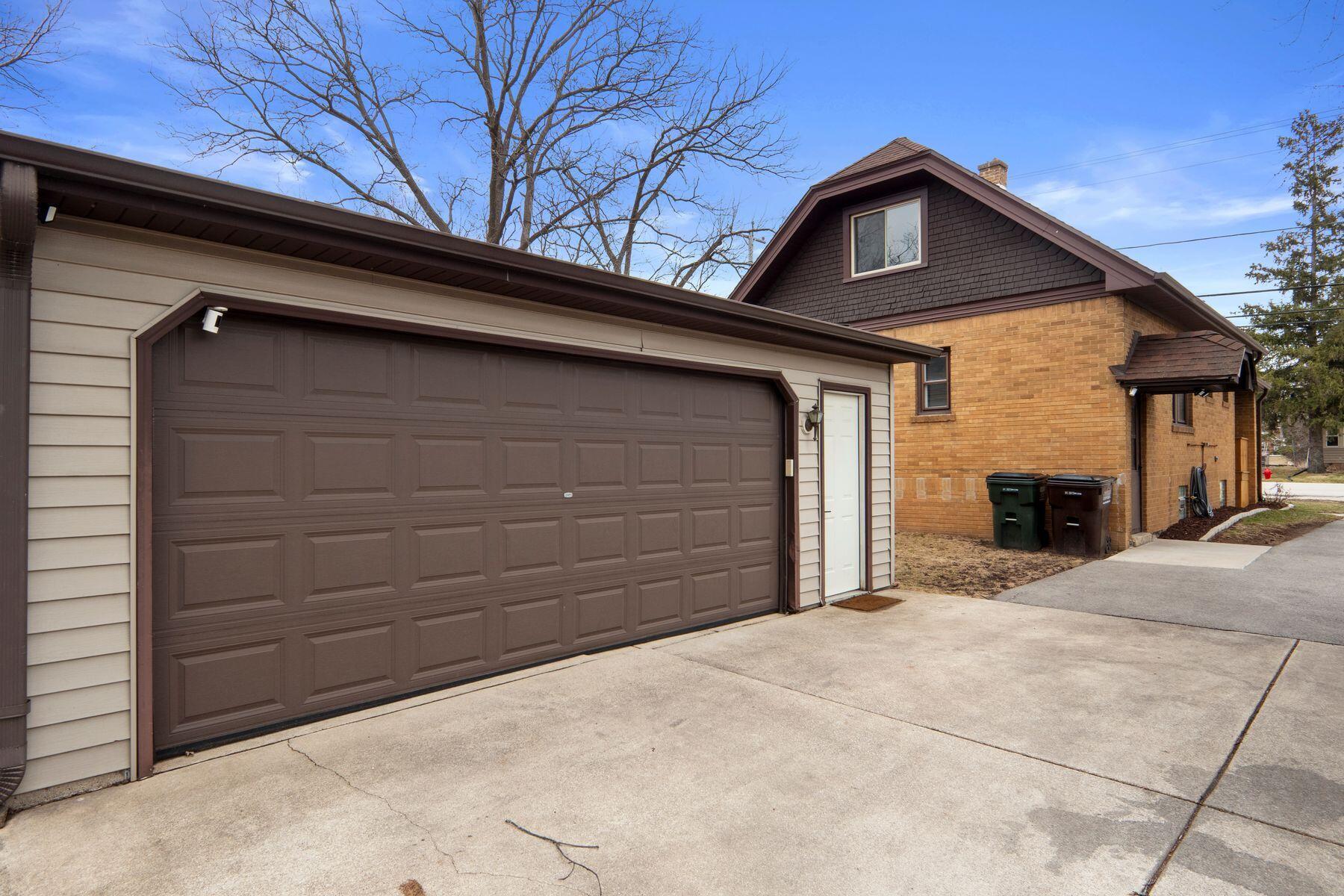 1515 S Calhoun Rd