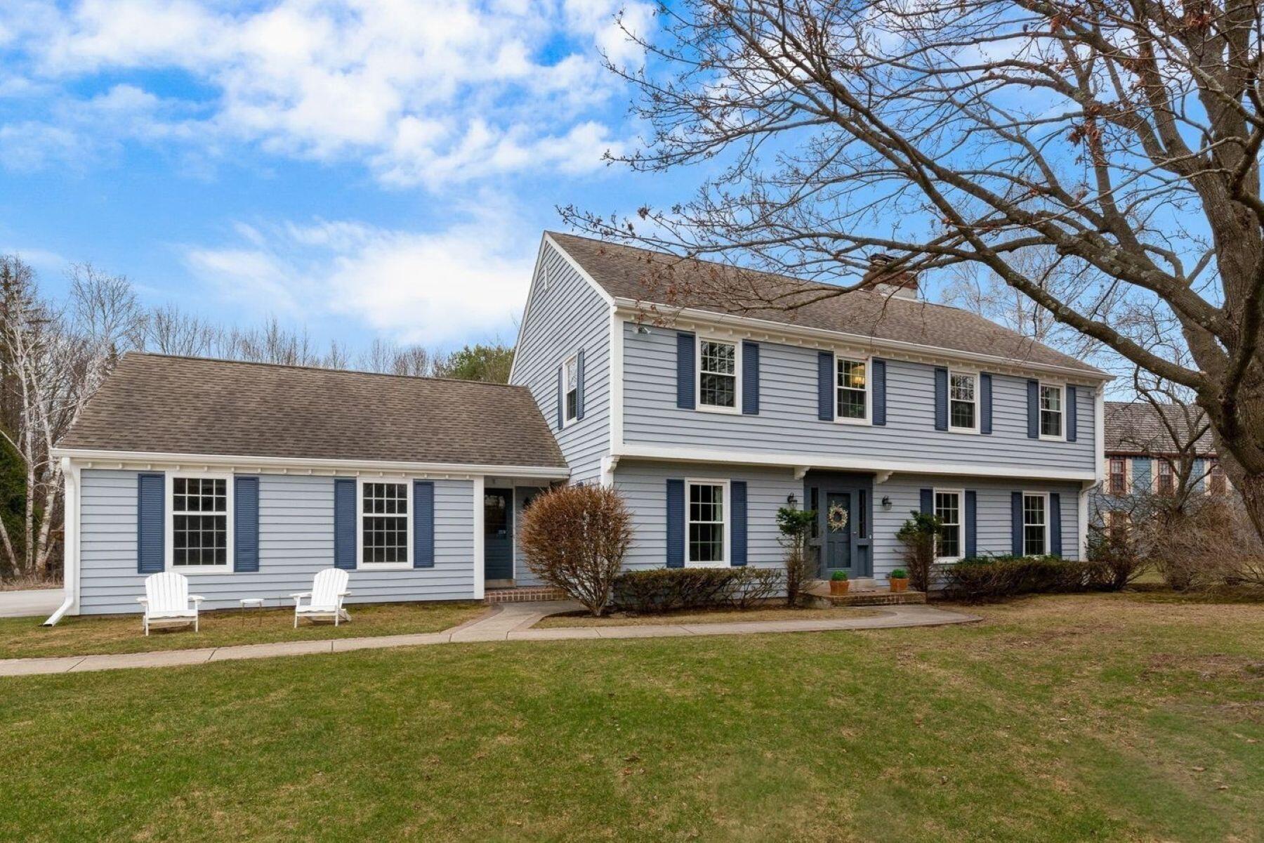 415 W White Oak Way
