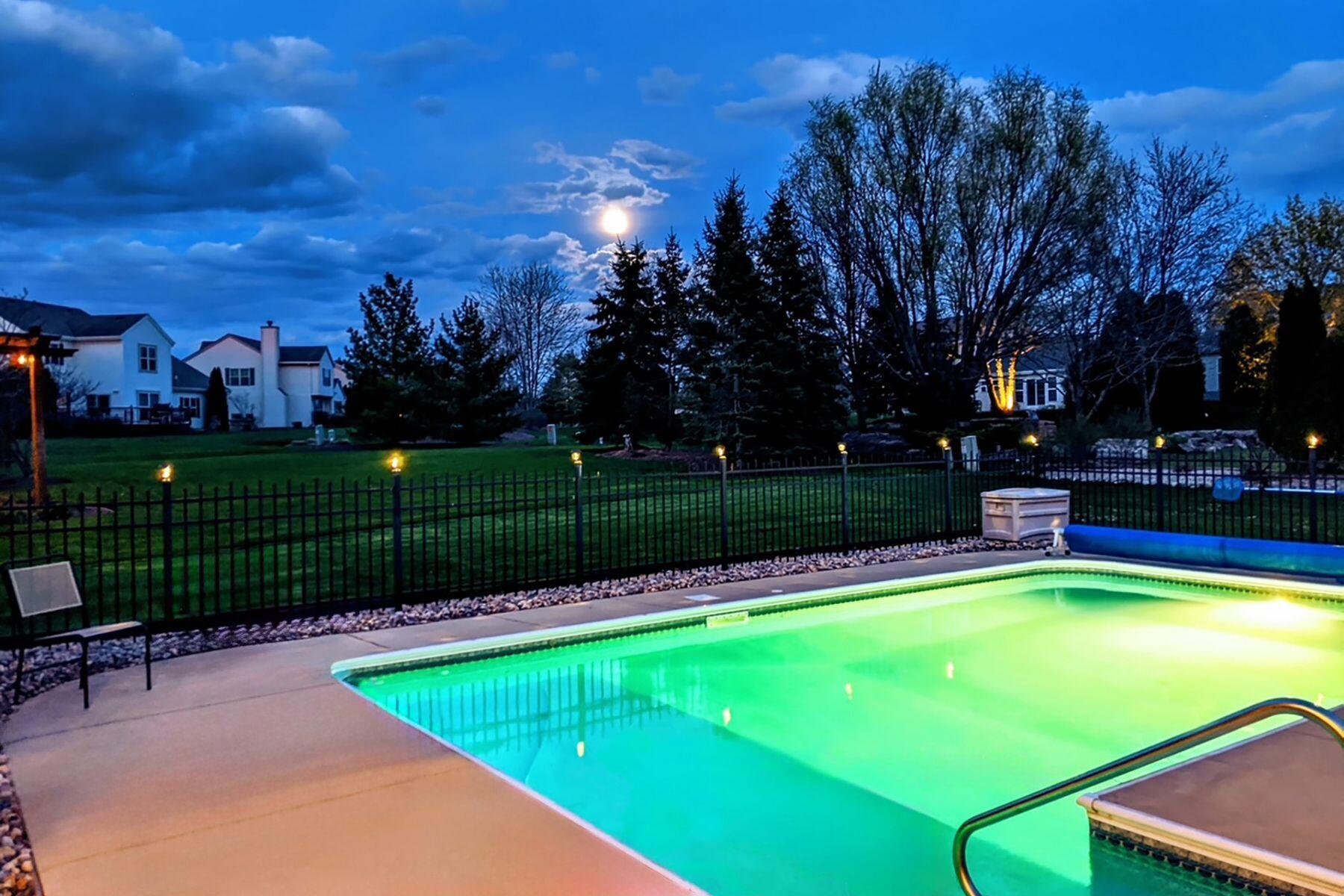 1121 Dana Ln