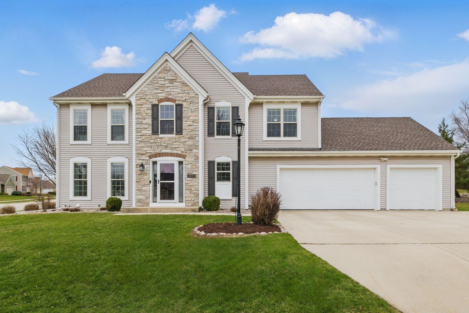 1121 Dana Ln