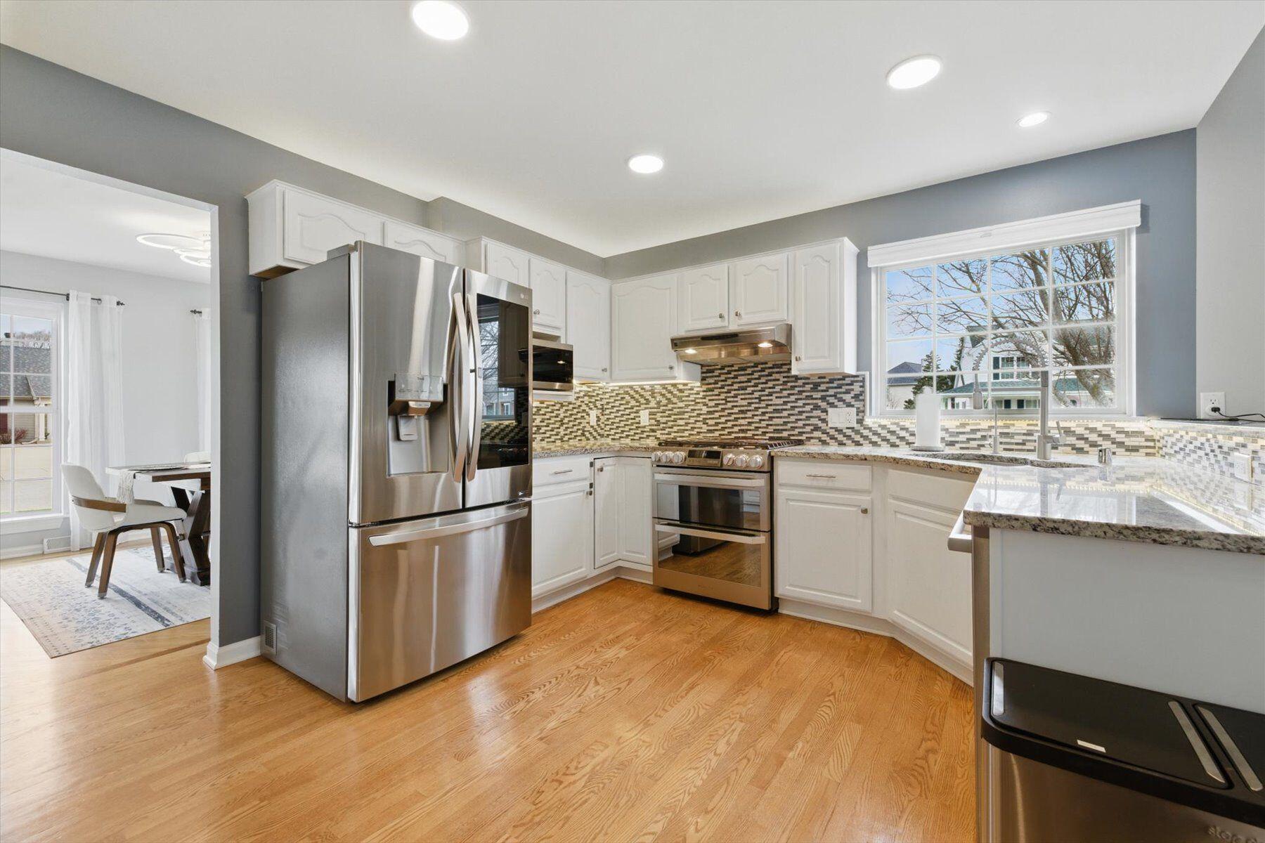 1121 Dana Ln
