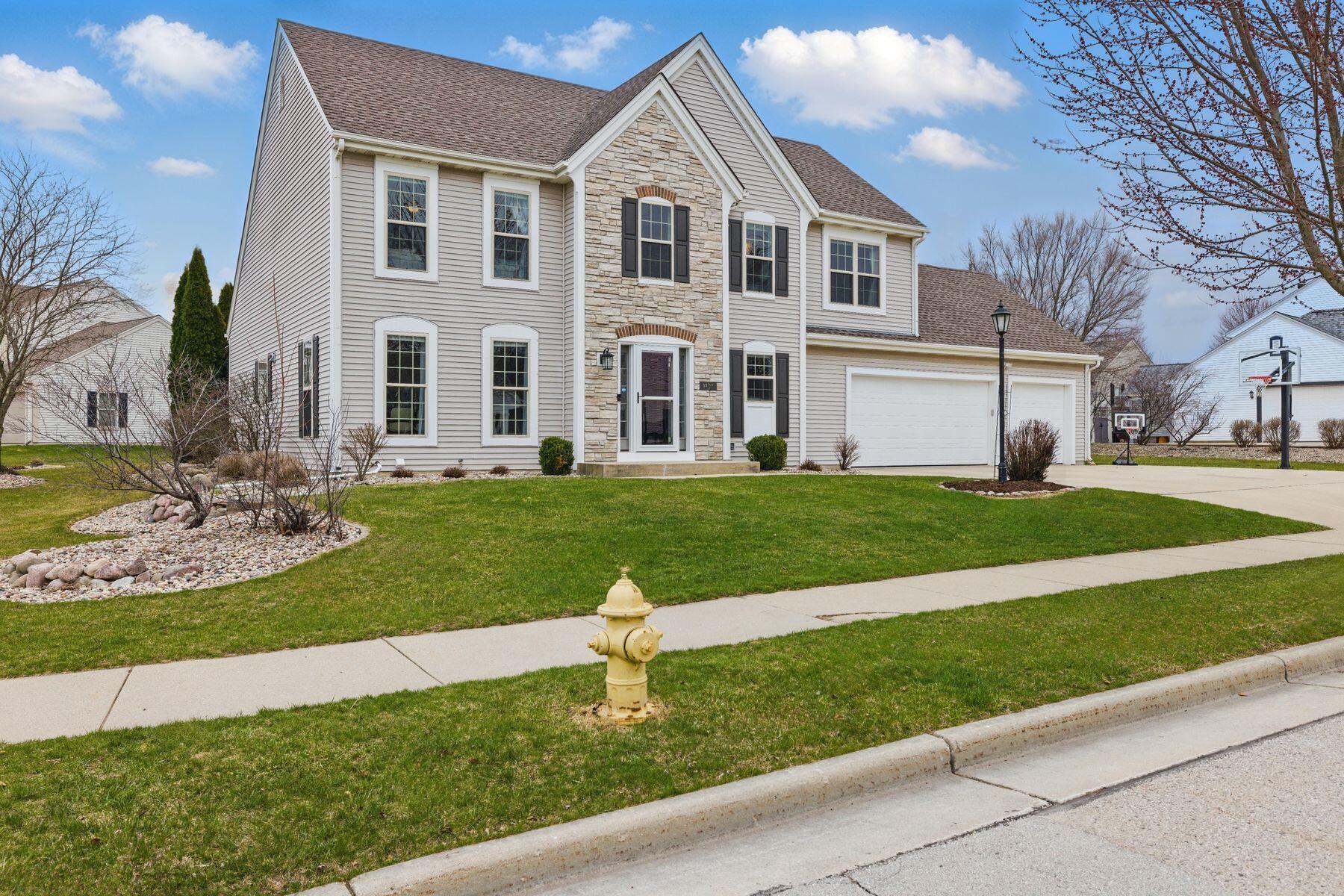 1121 Dana Ln