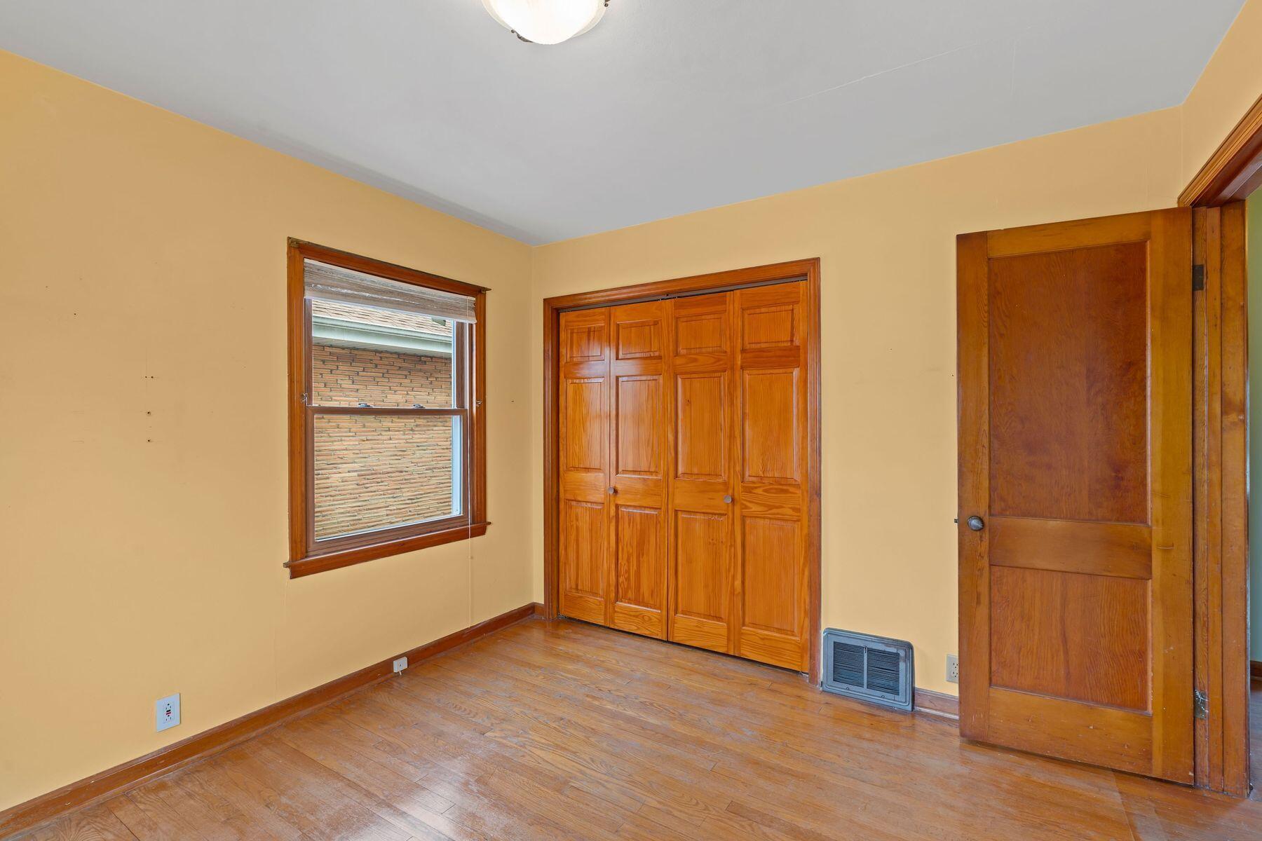 5575 N Navajo Ave