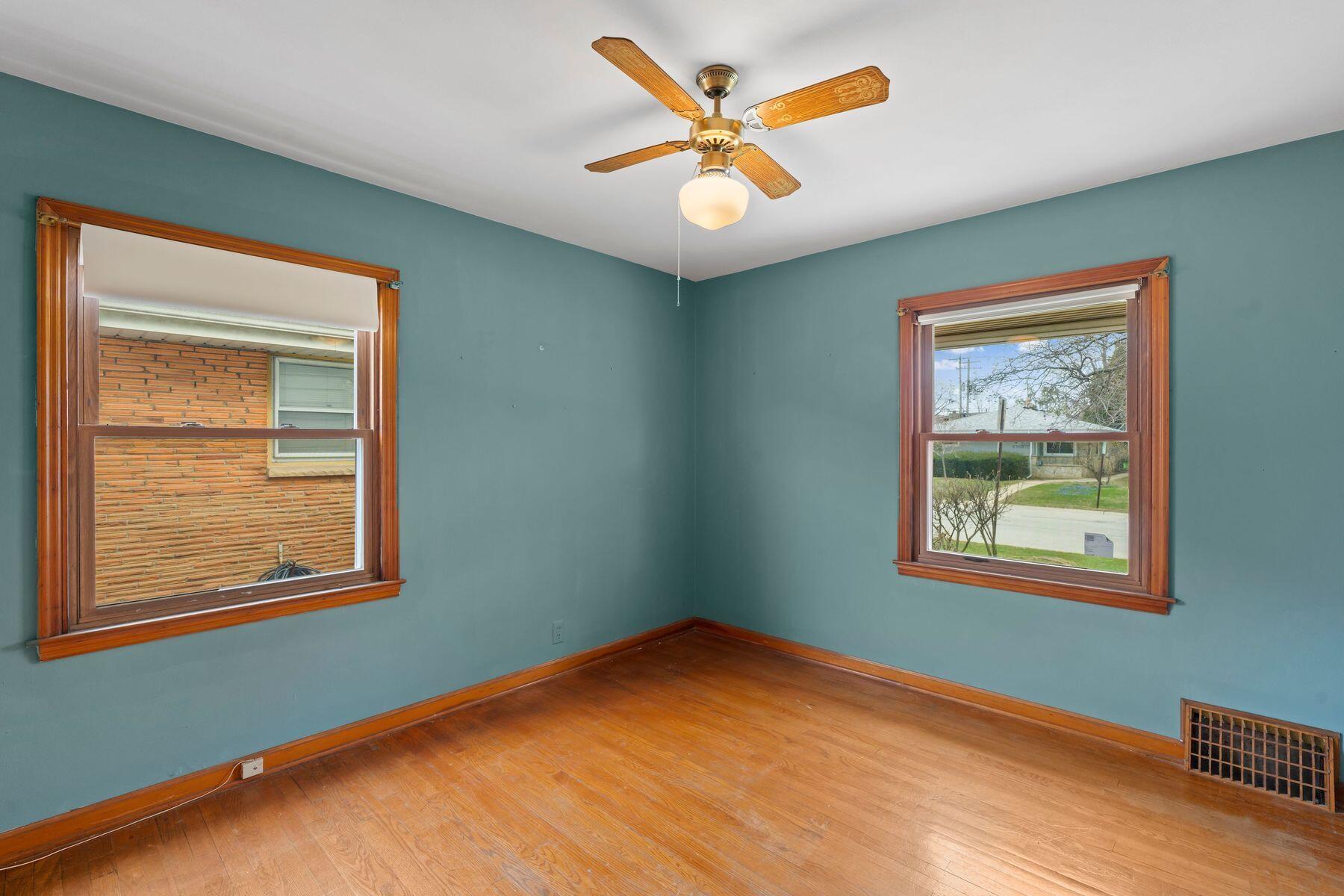 5575 N Navajo Ave