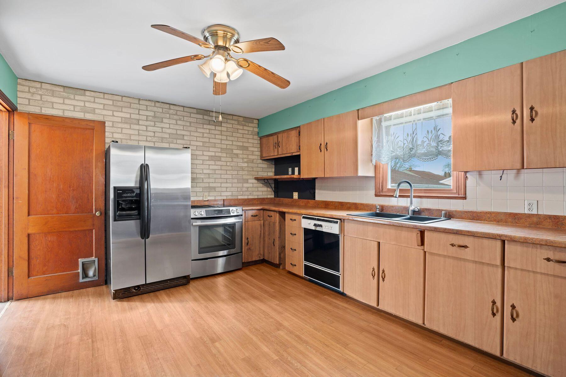 5575 N Navajo Ave