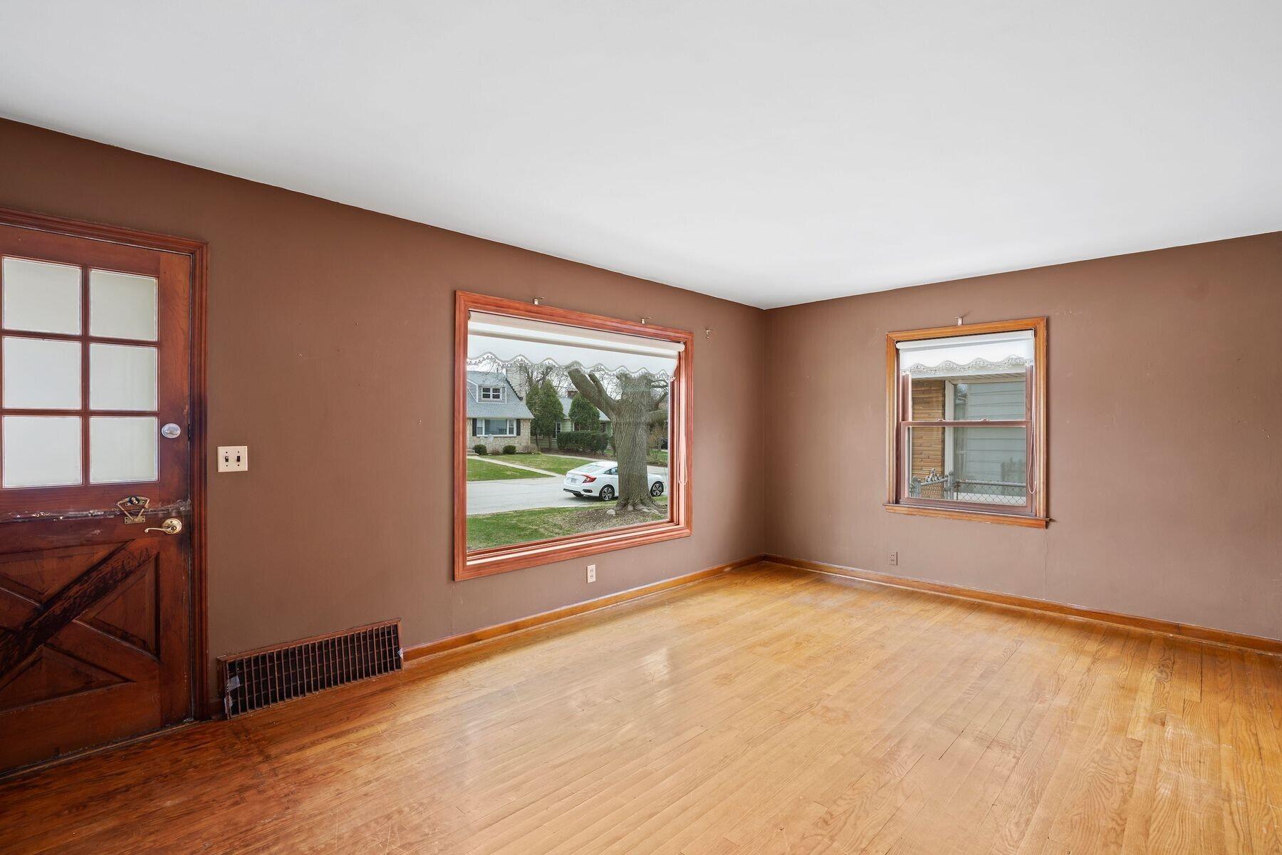 5575 N Navajo Ave