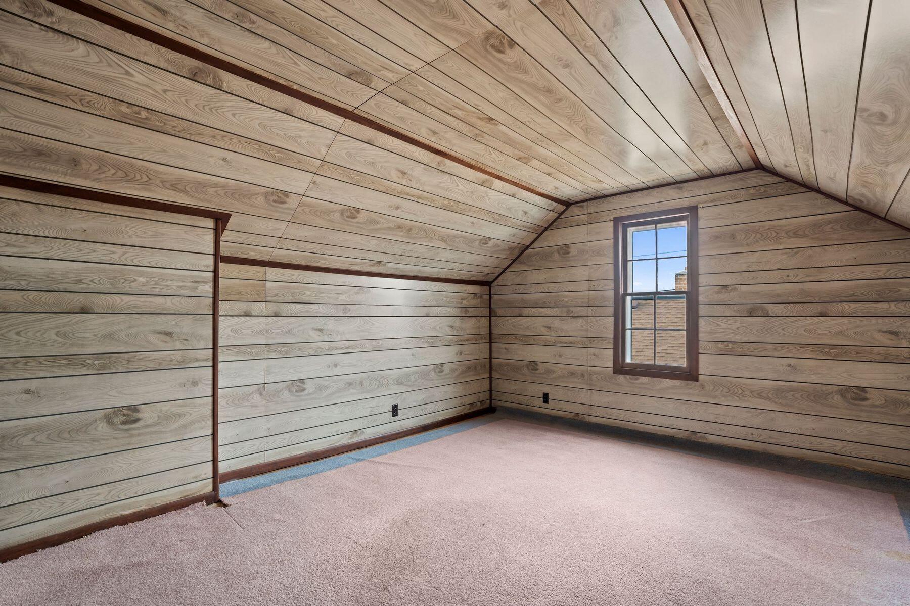5575 N Navajo Ave