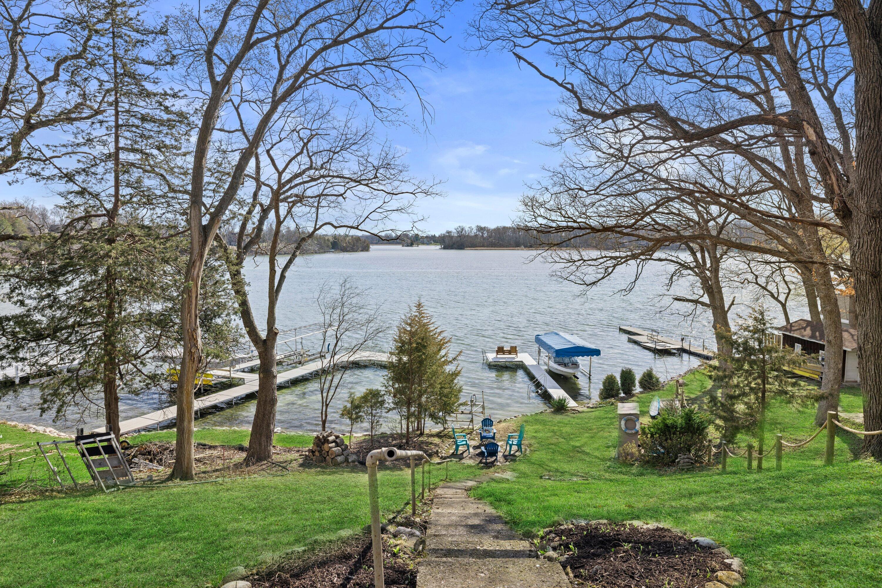 1721 N Waterville Rd