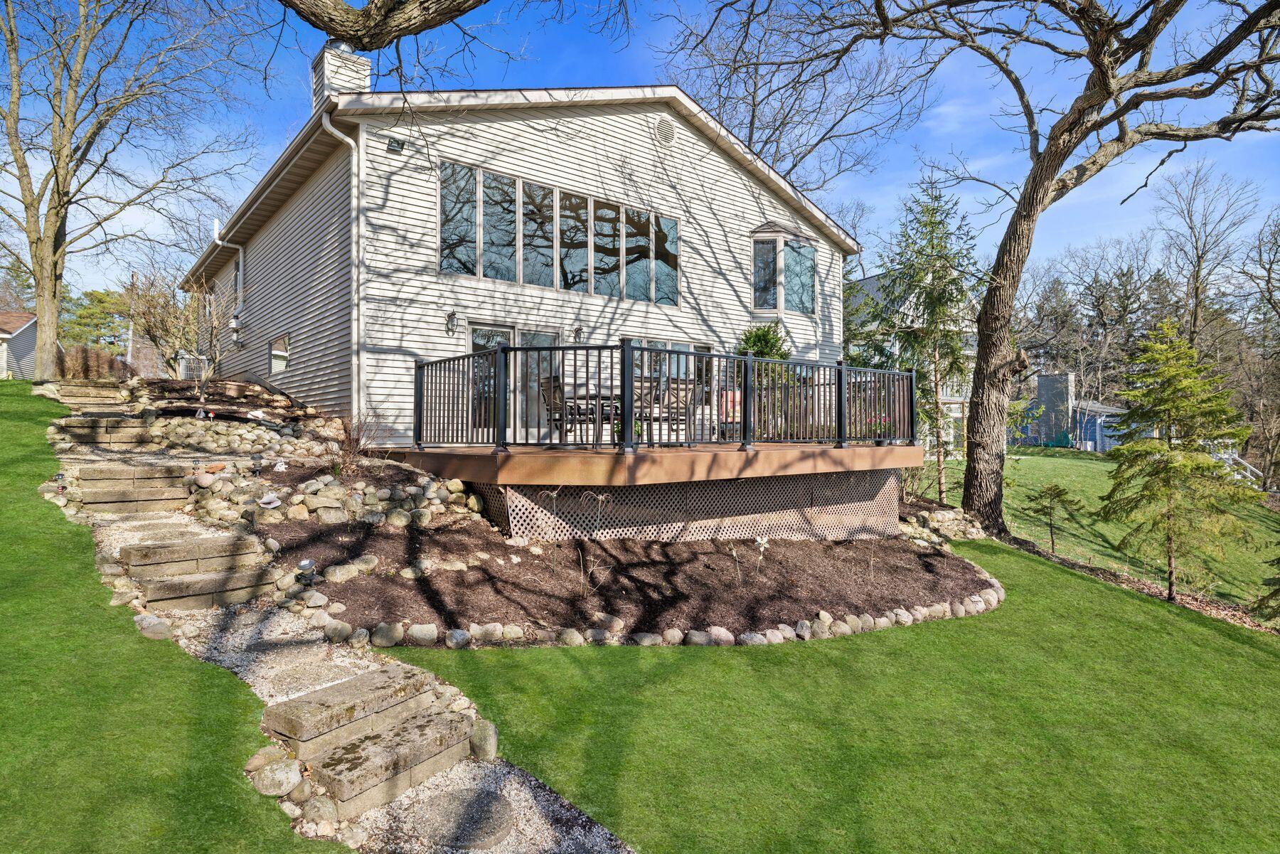 1721 N Waterville Rd