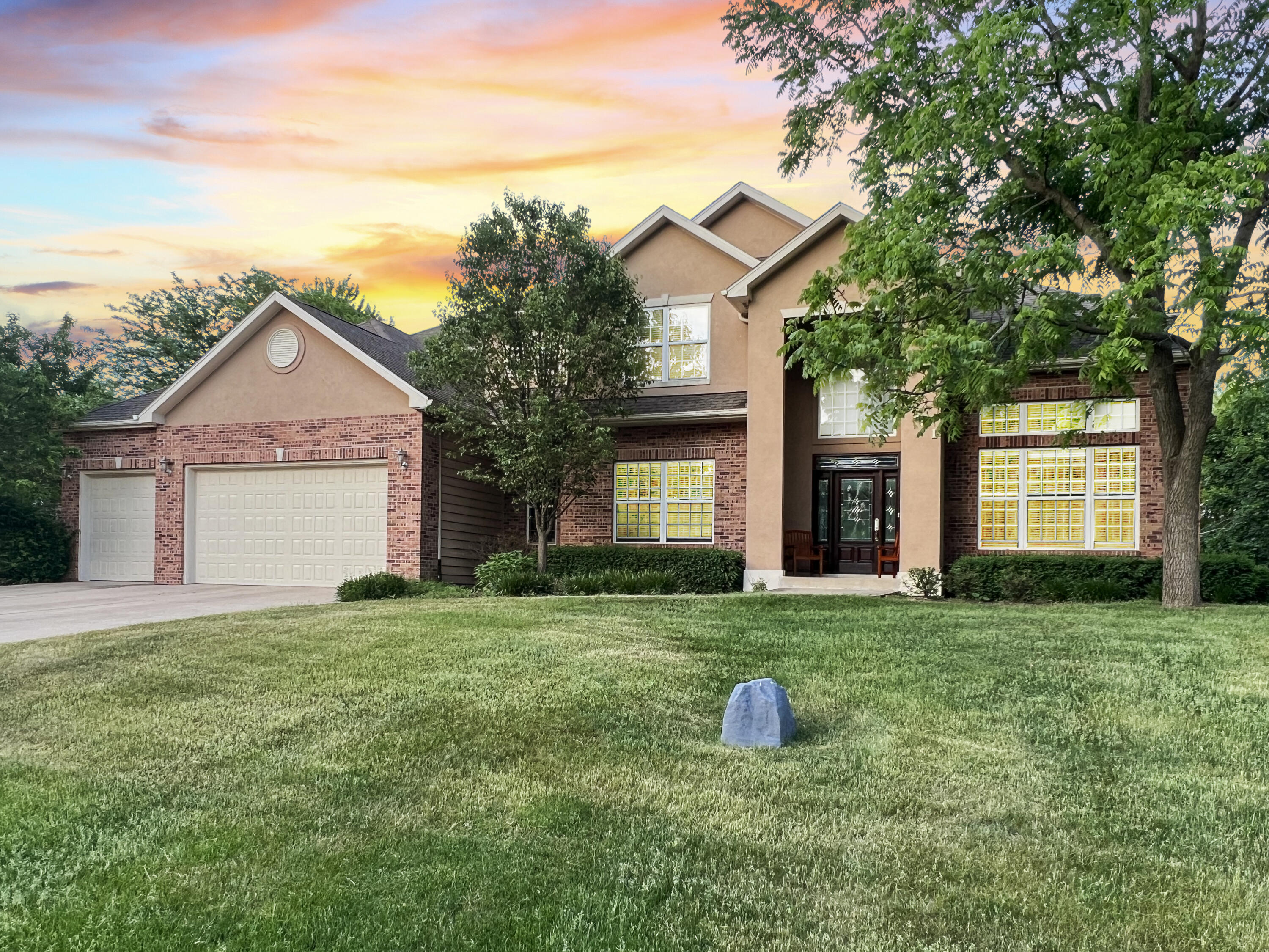 1561 Prestwick Dr