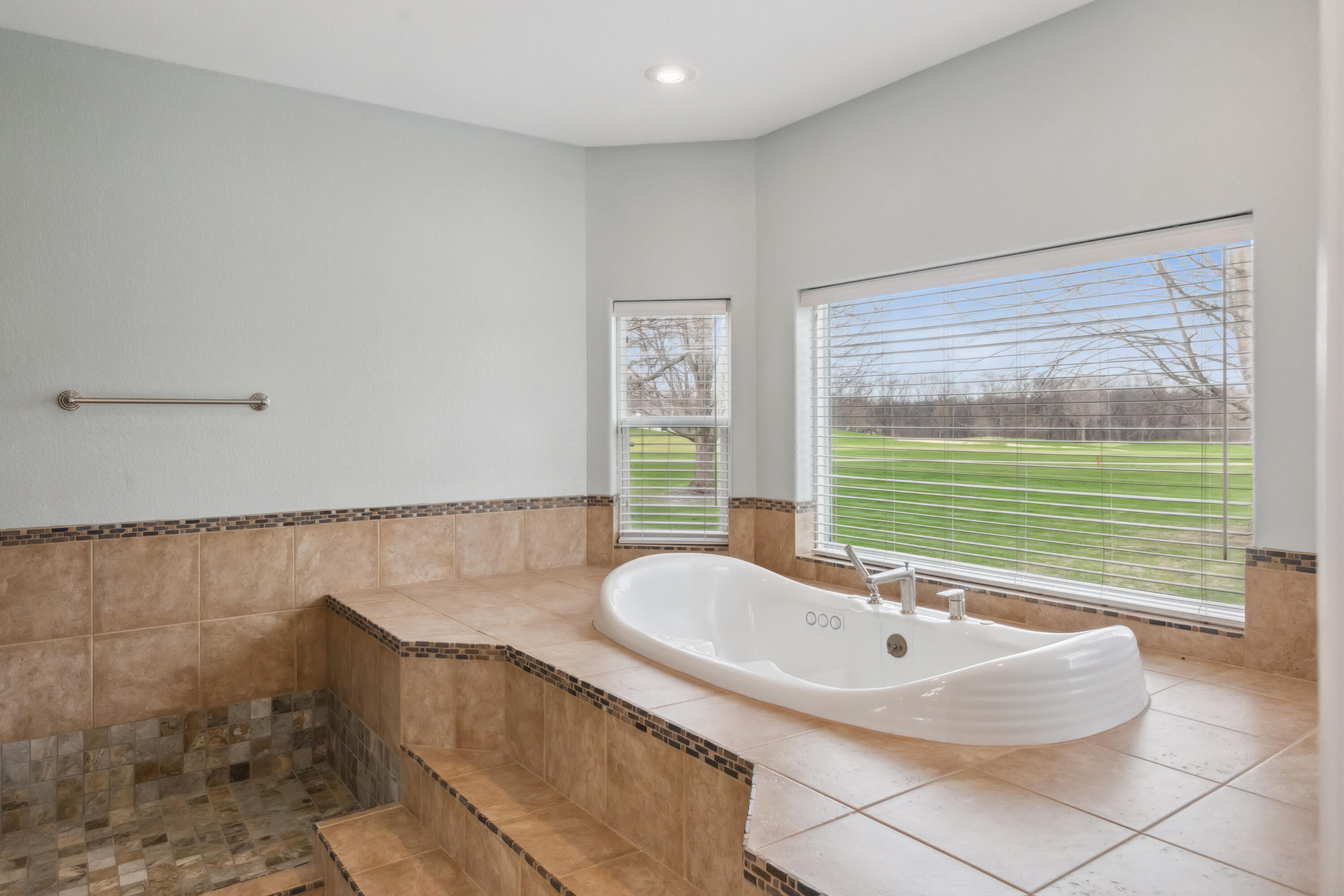 1561 Prestwick Dr