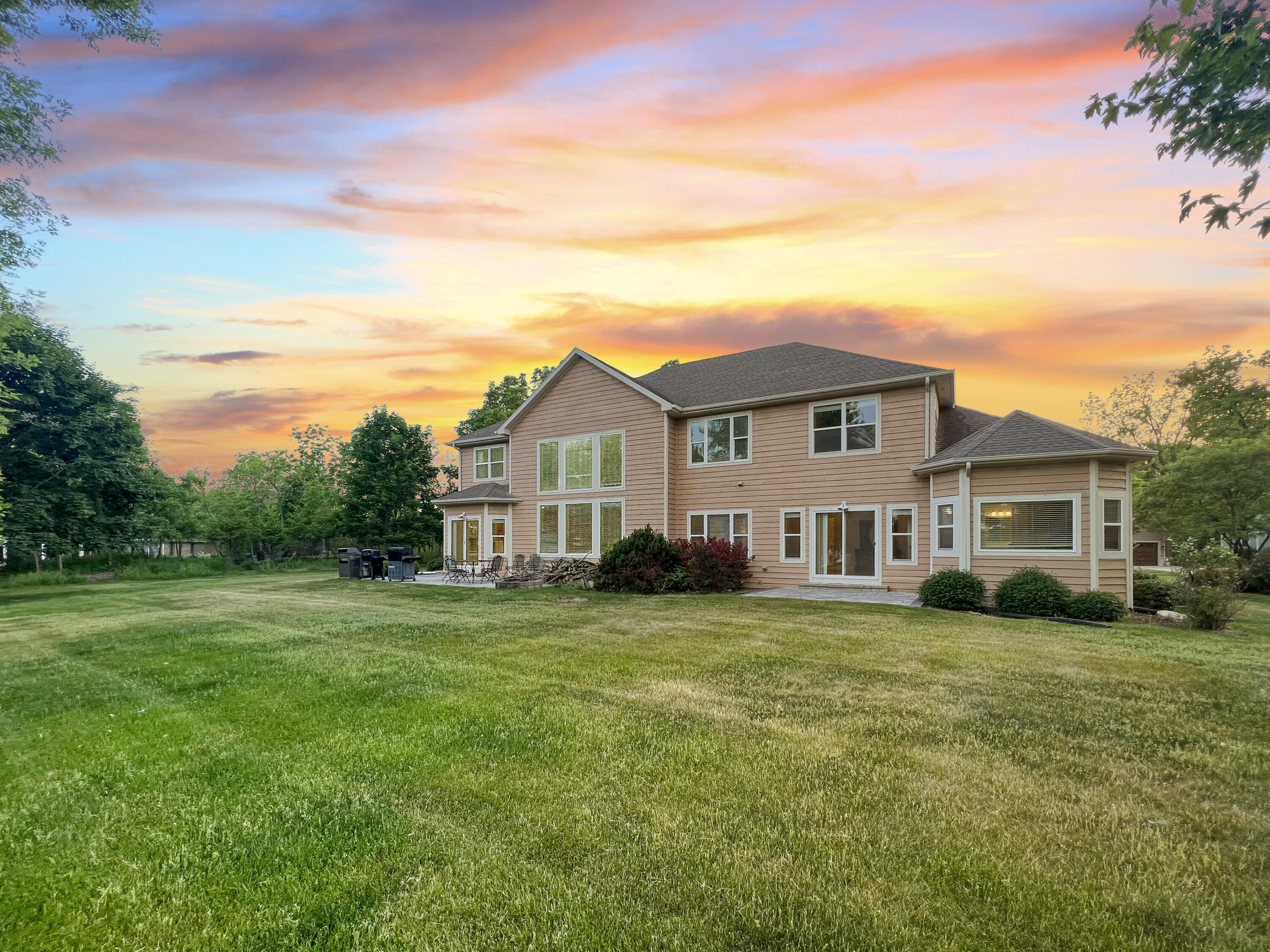 1561 Prestwick Dr