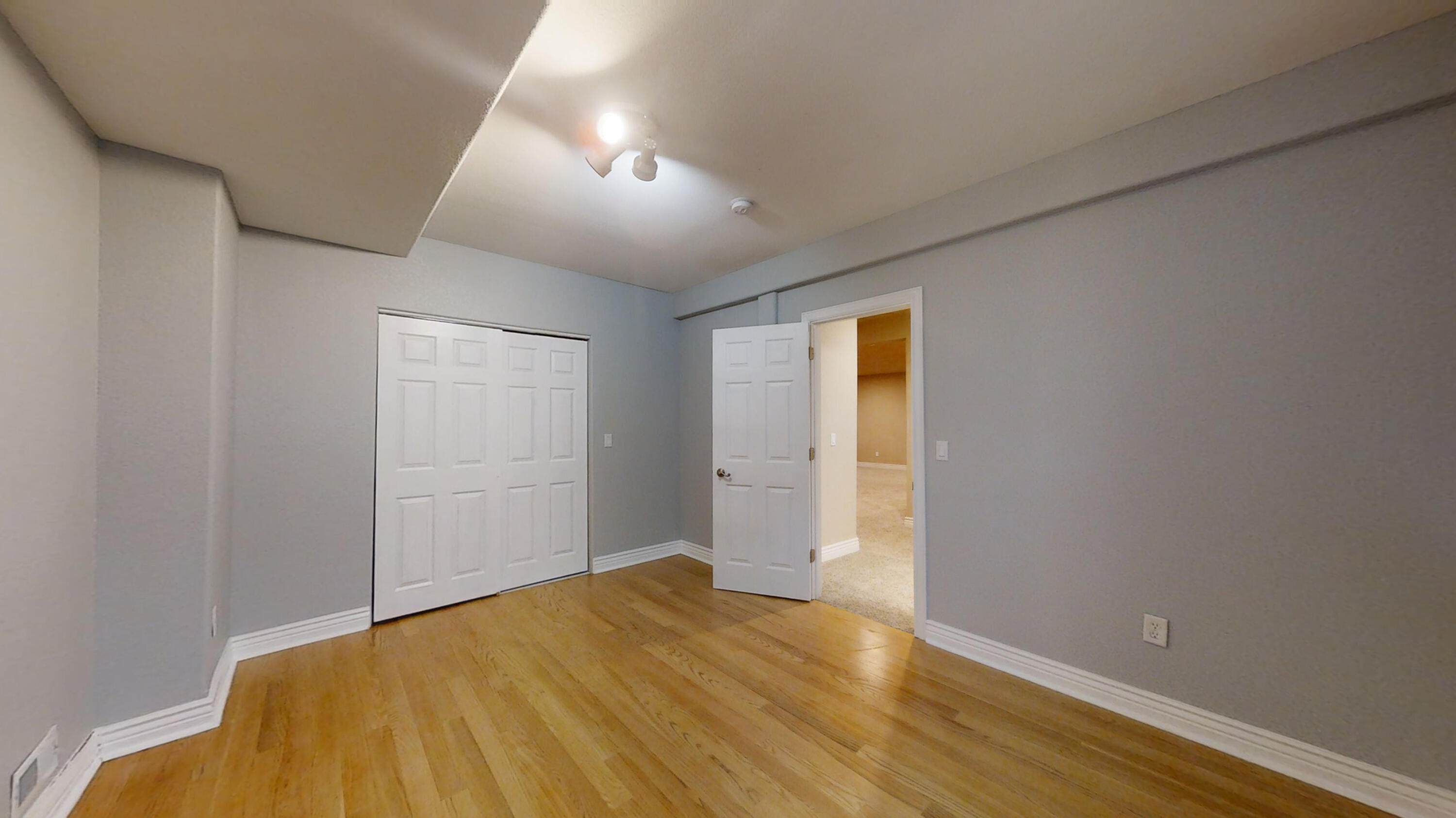 1561 Prestwick Dr