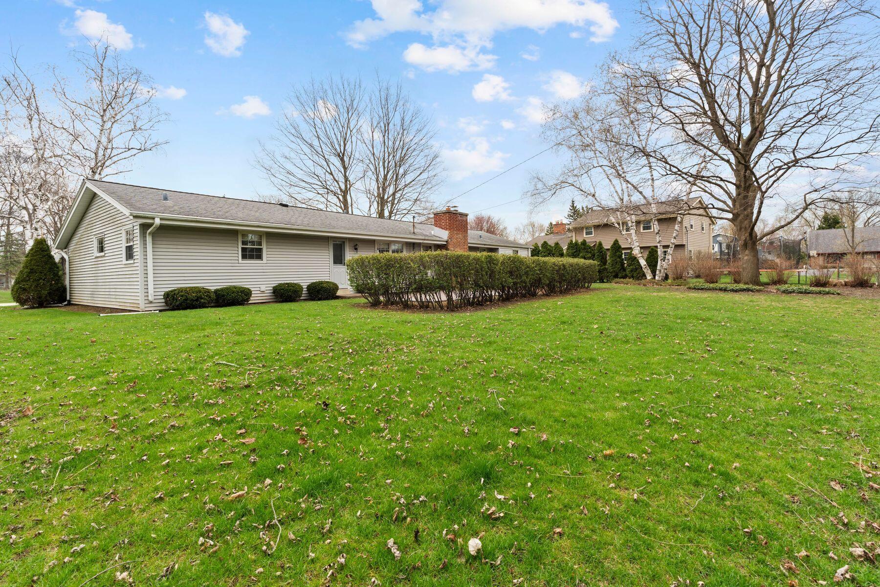 2465 Castle Ct