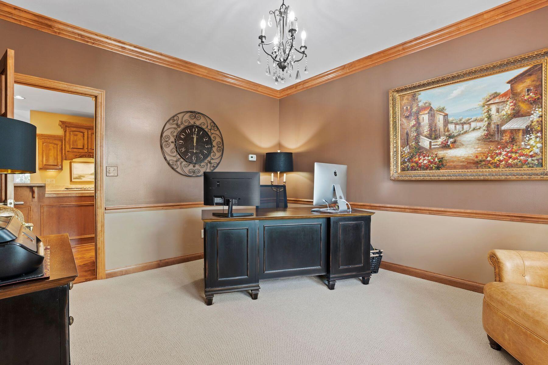 1828 Glenn Spring Ct