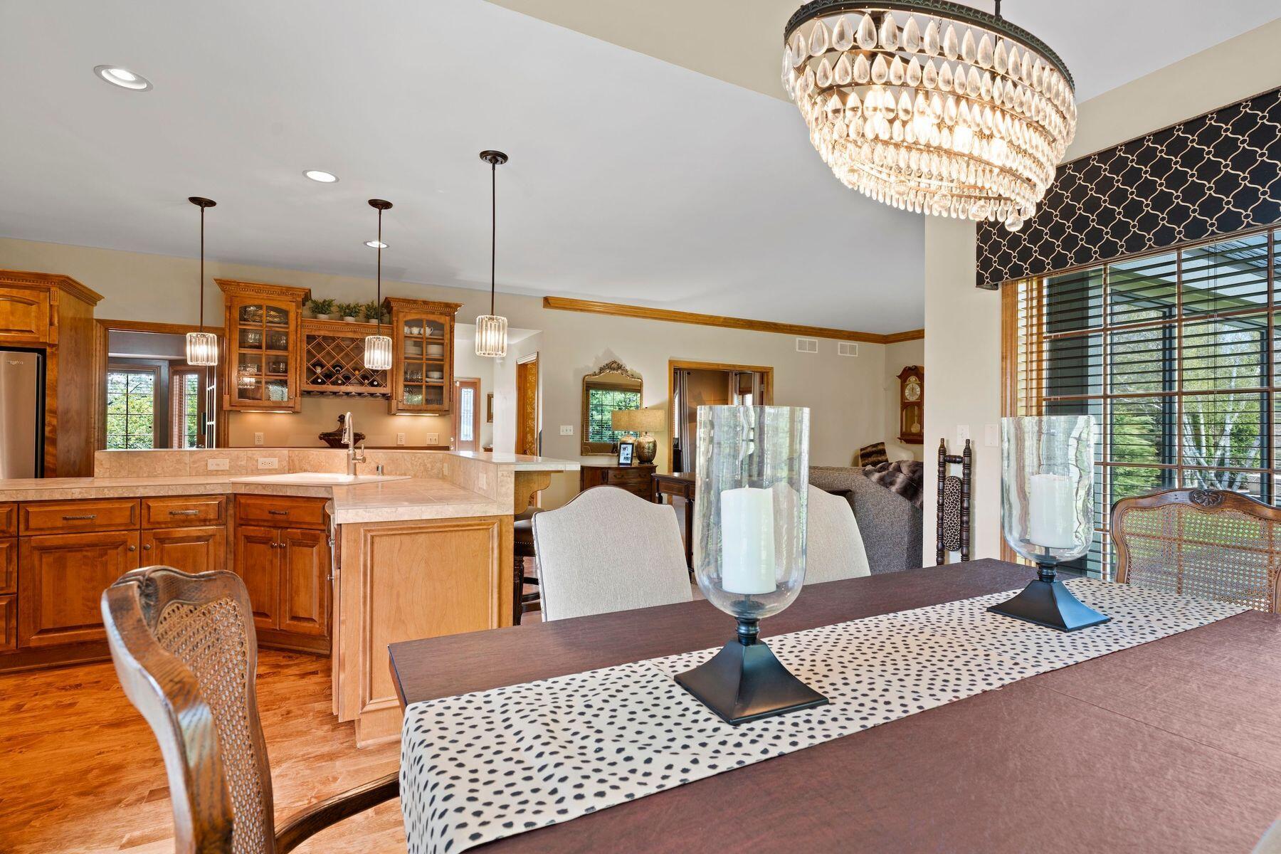 1828 Glenn Spring Ct