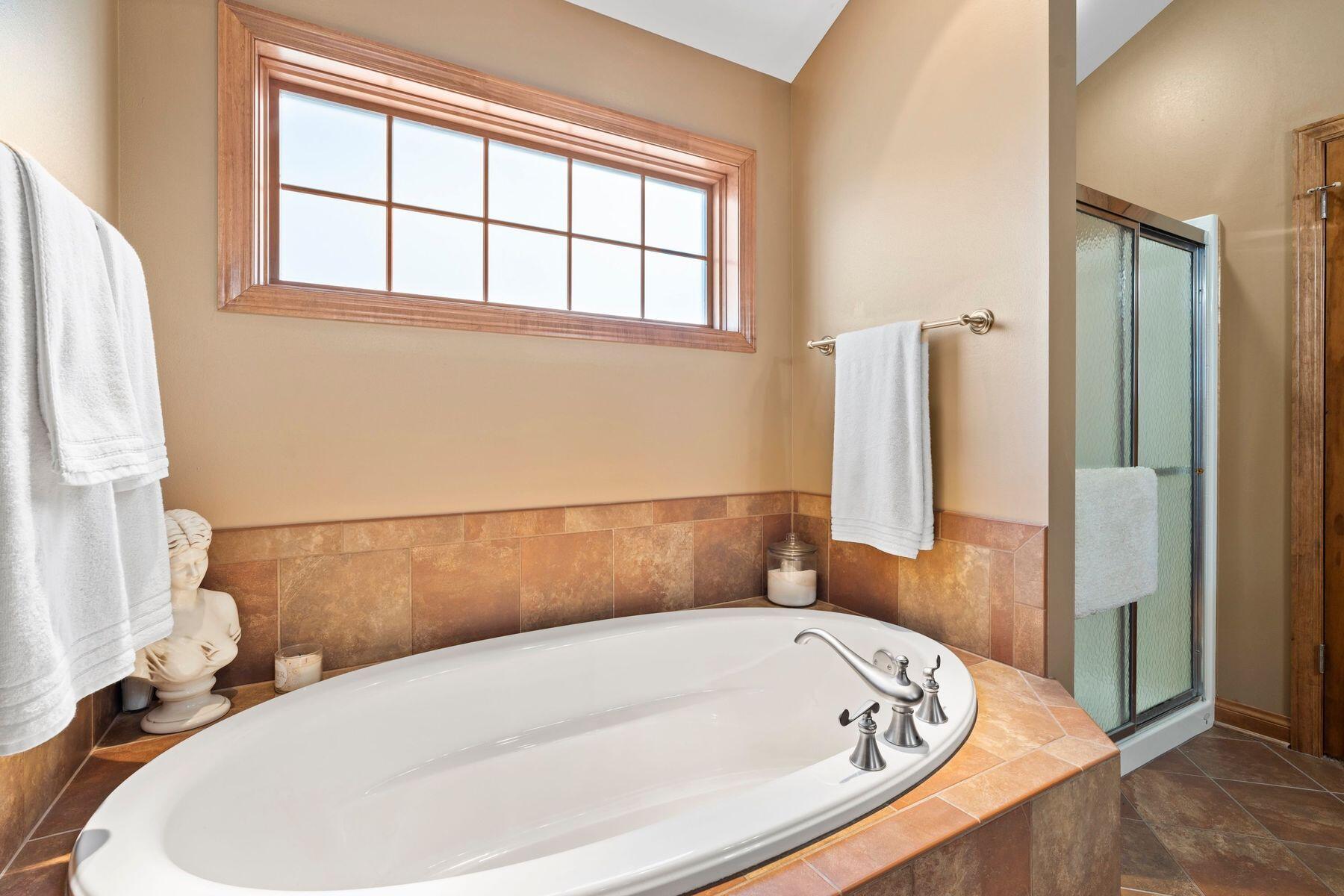 1828 Glenn Spring Ct