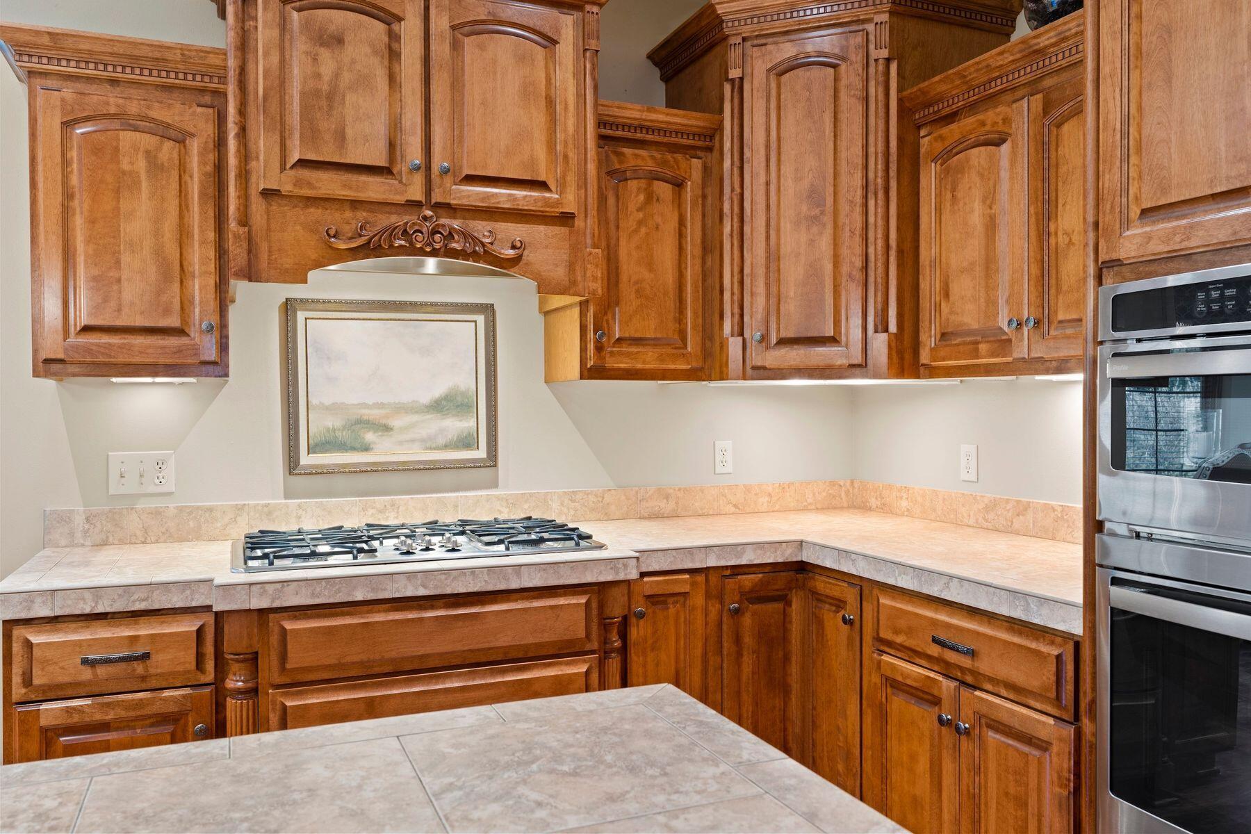 1828 Glenn Spring Ct