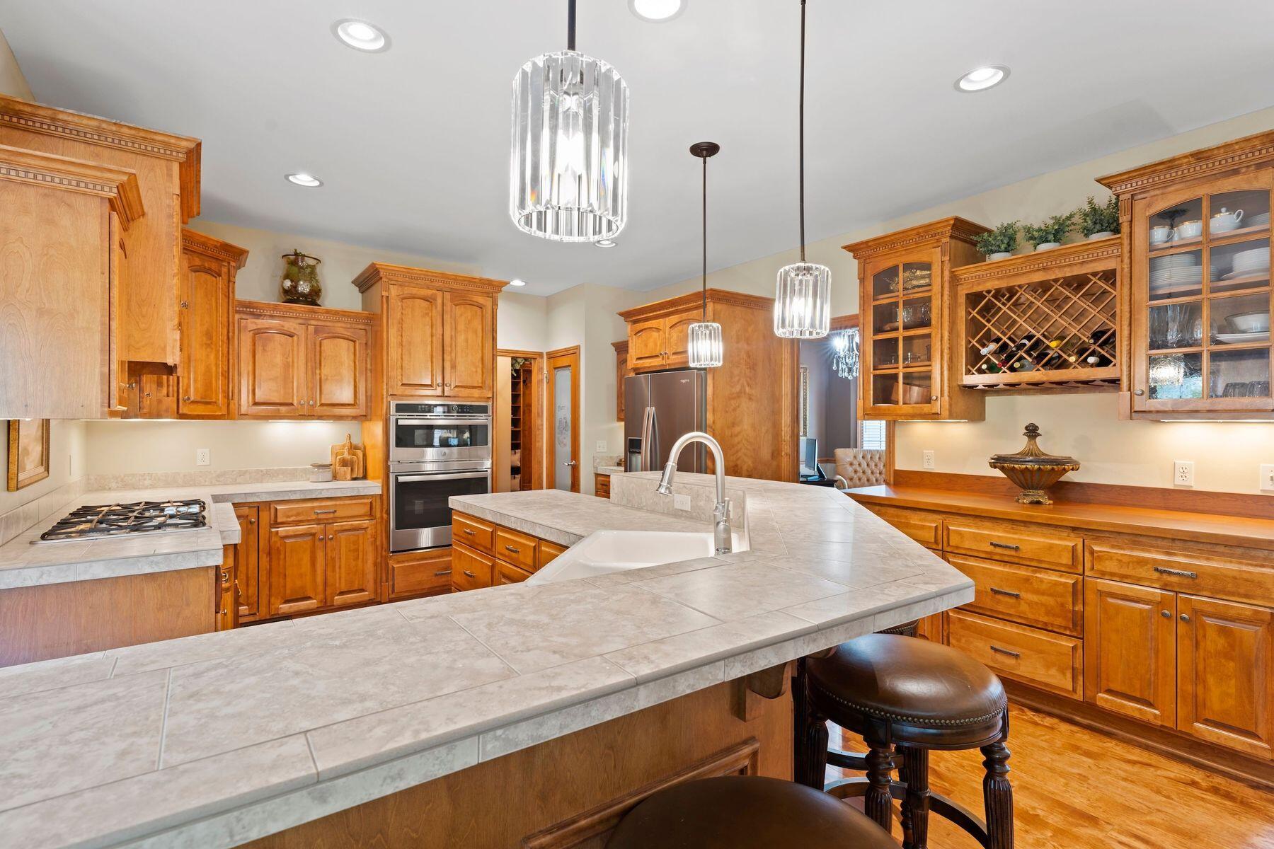 1828 Glenn Spring Ct