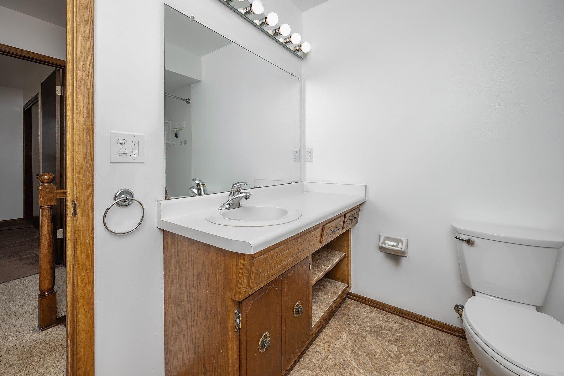 17652 Nassau Dr