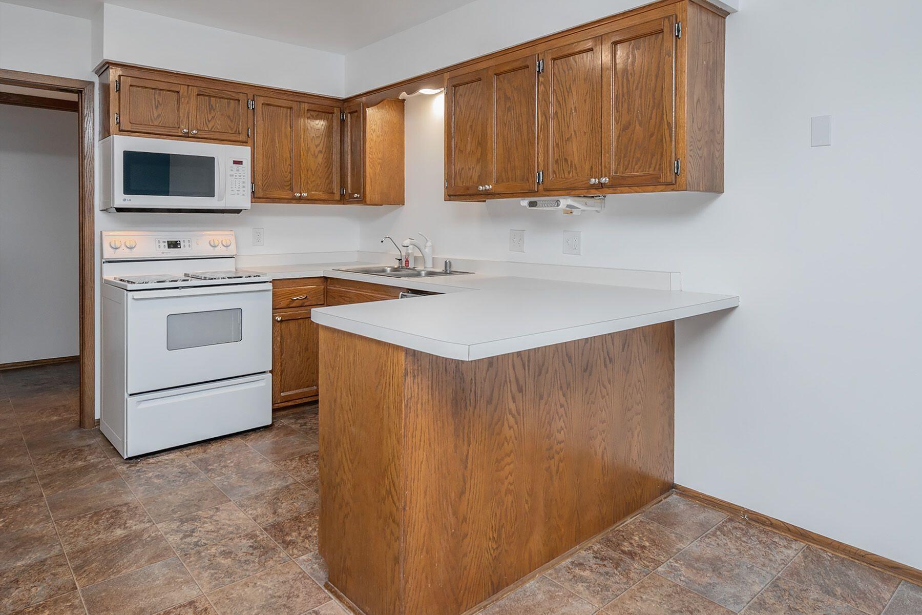 17652 Nassau Dr