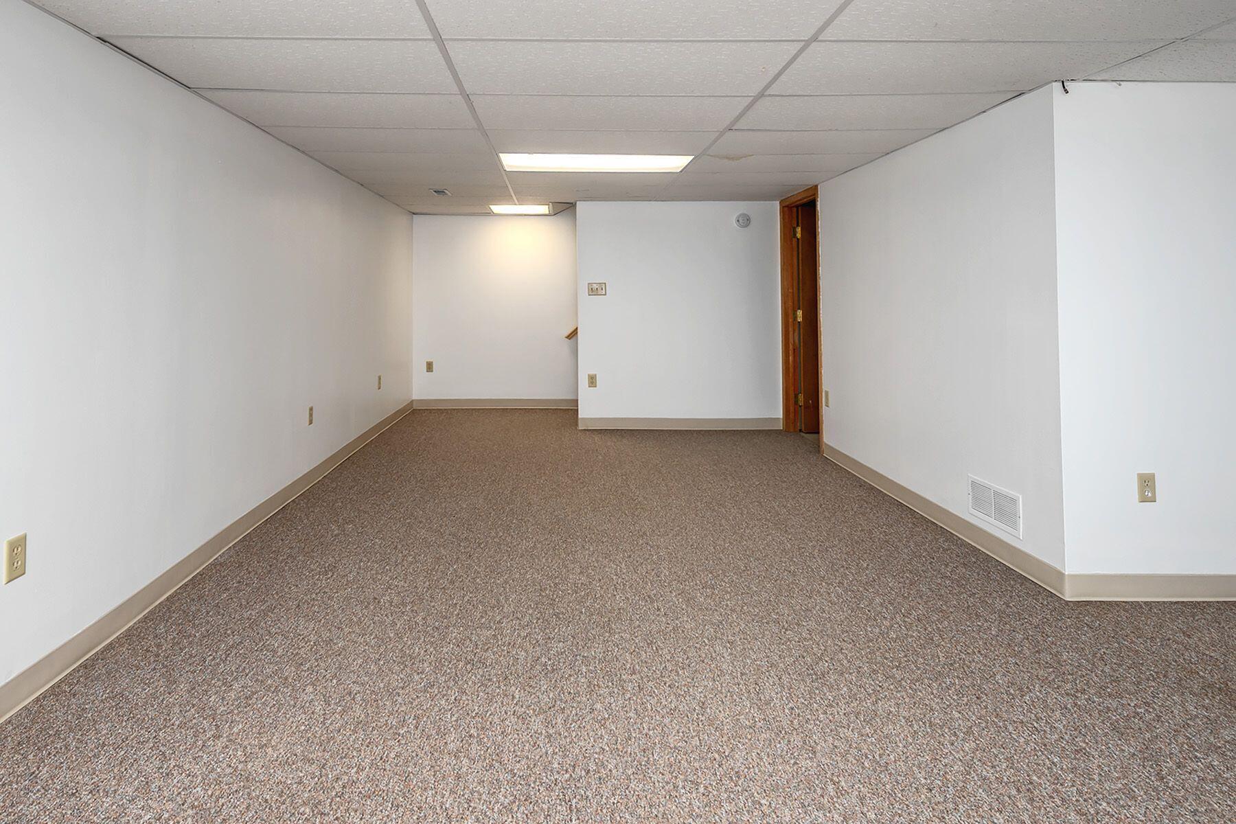 17652 Nassau Dr
