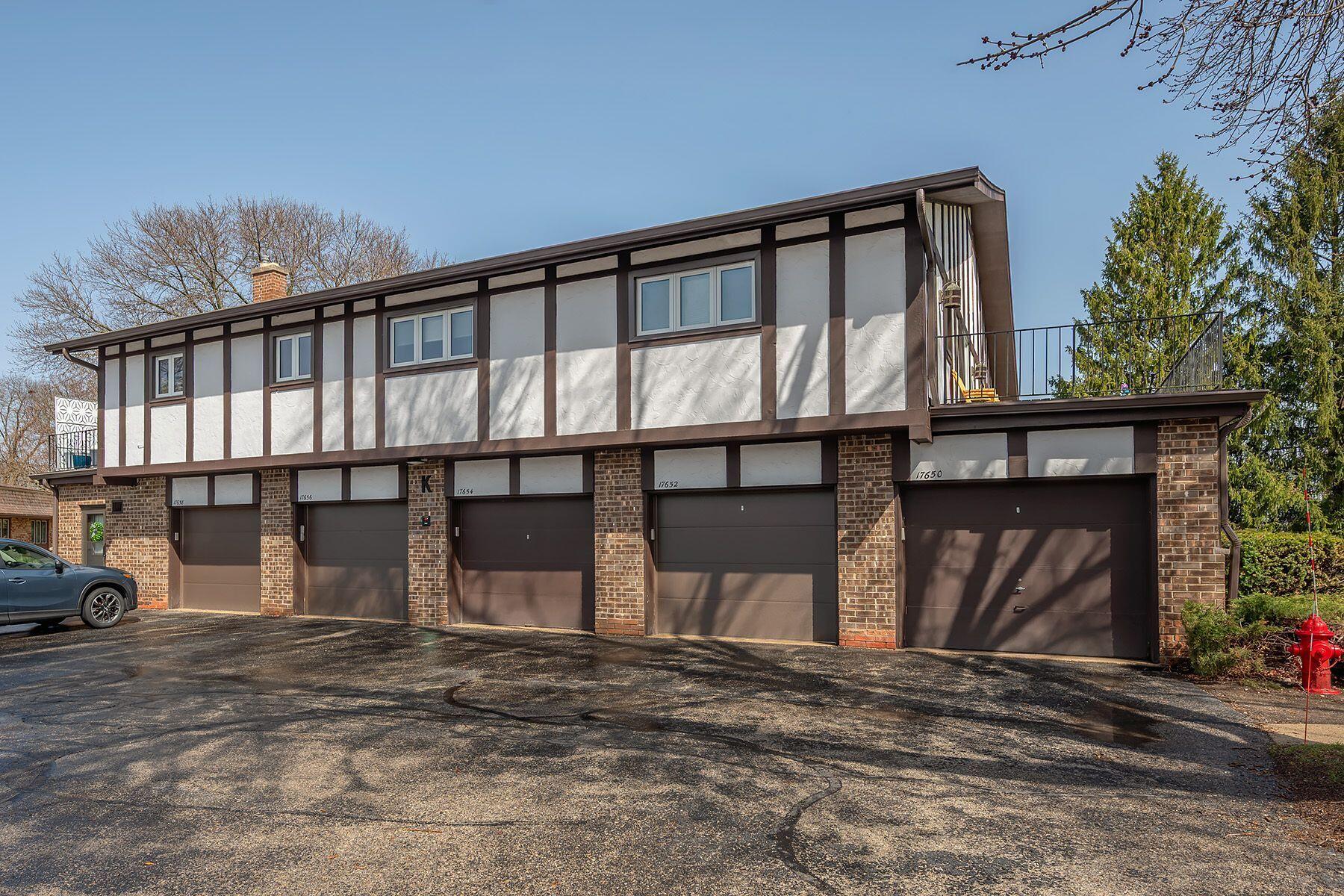 17652 Nassau Dr