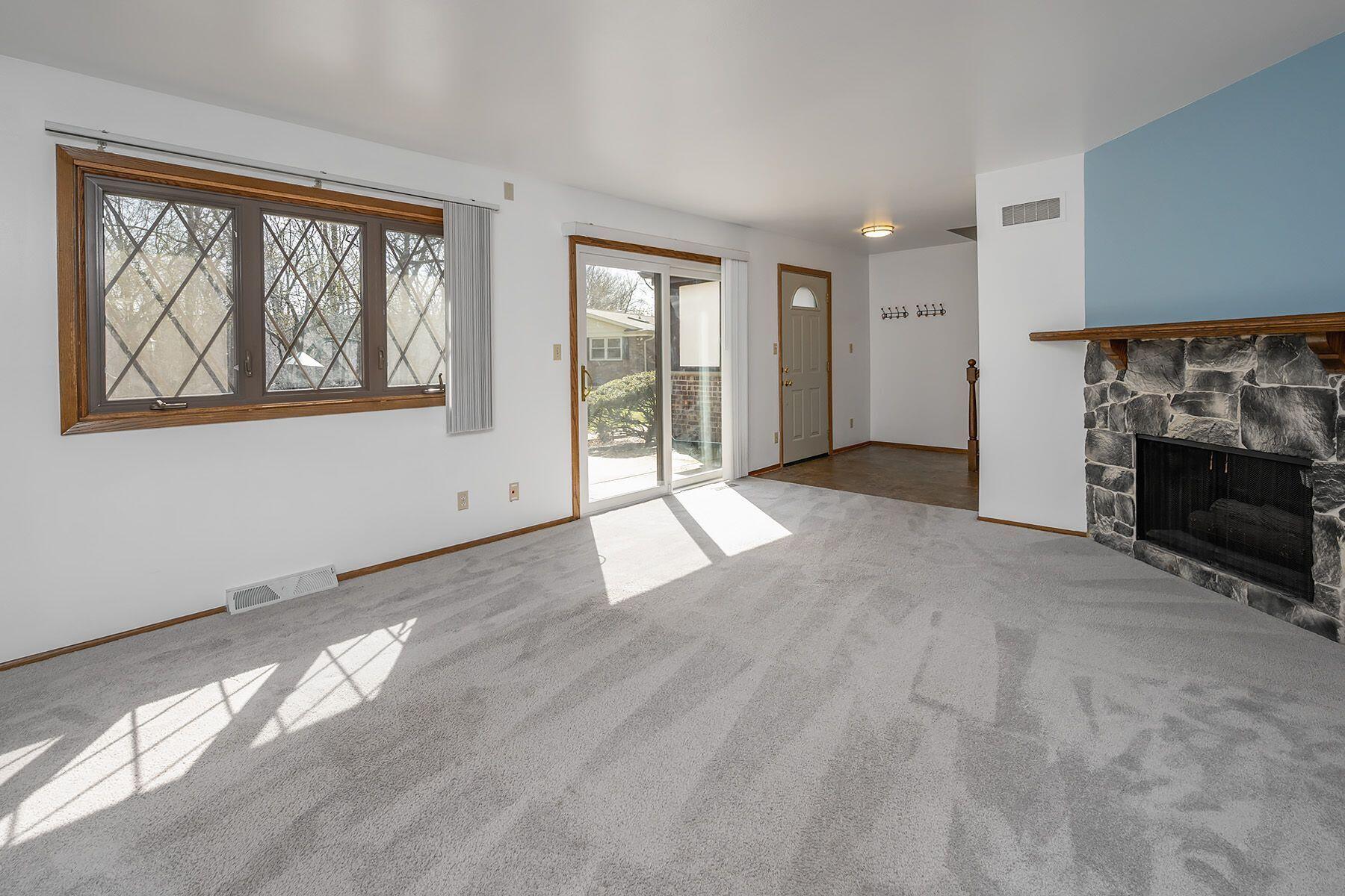 17652 Nassau Dr