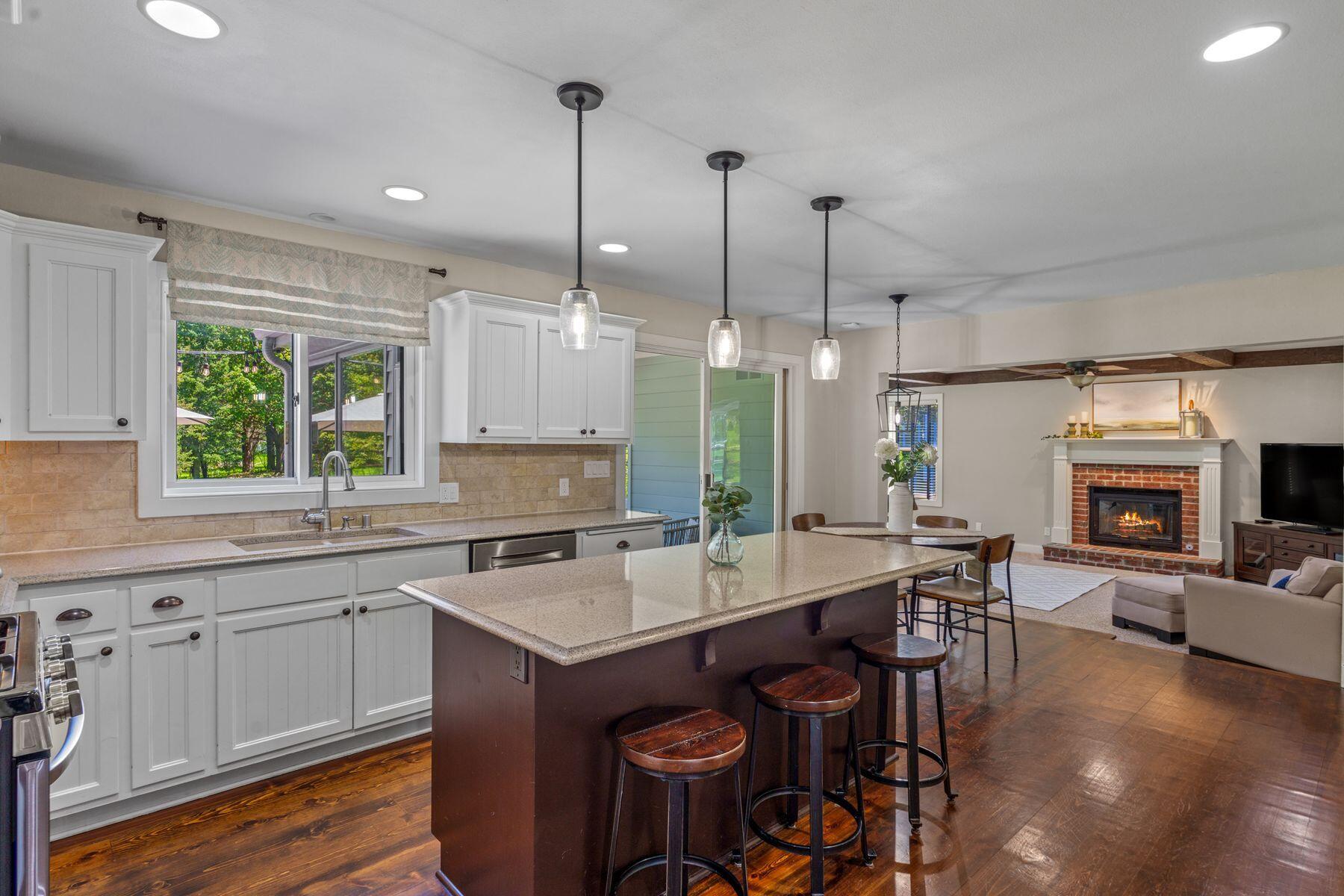 W291N1124 Churchview Dr