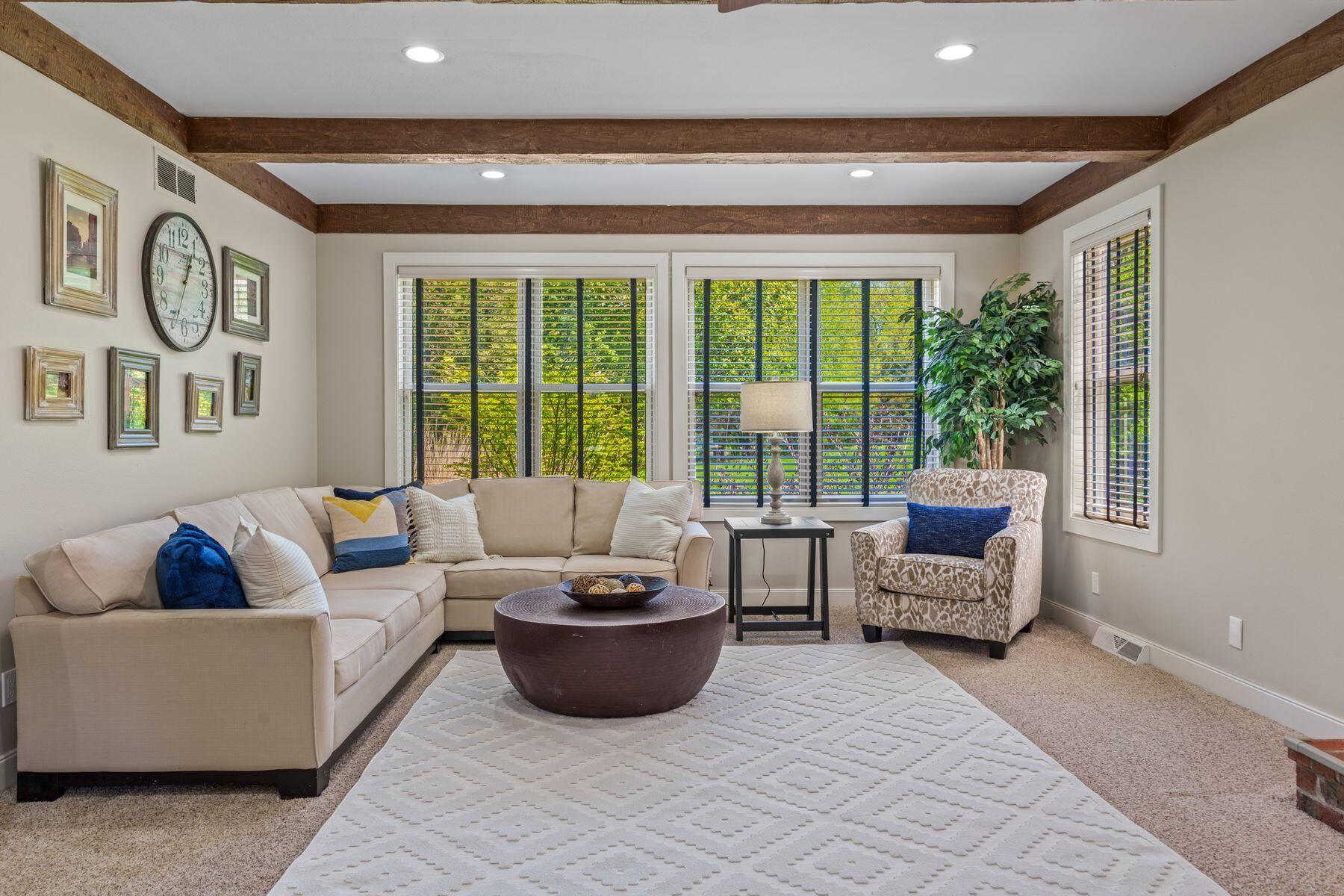 W291N1124 Churchview Dr