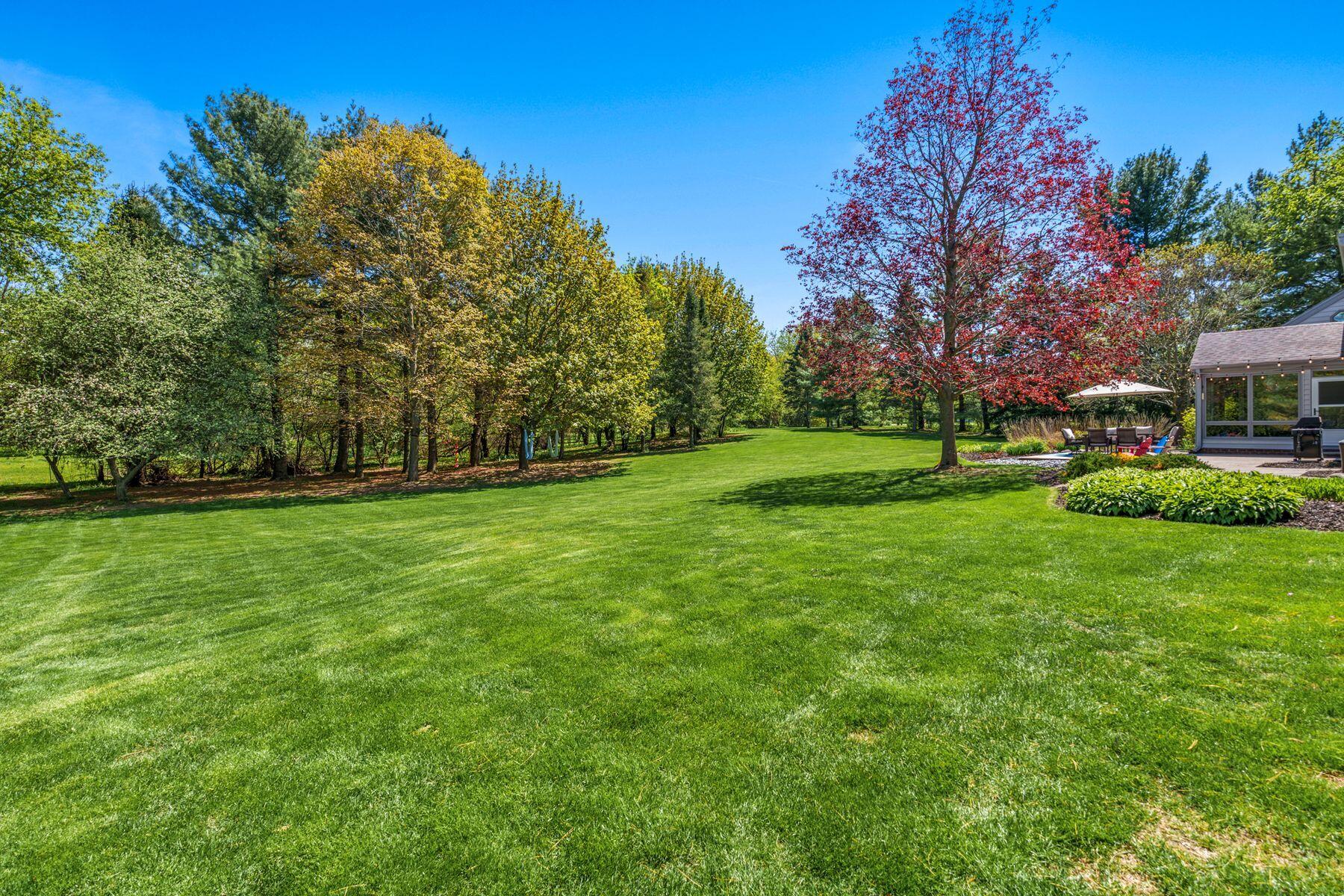 W291N1124 Churchview Dr